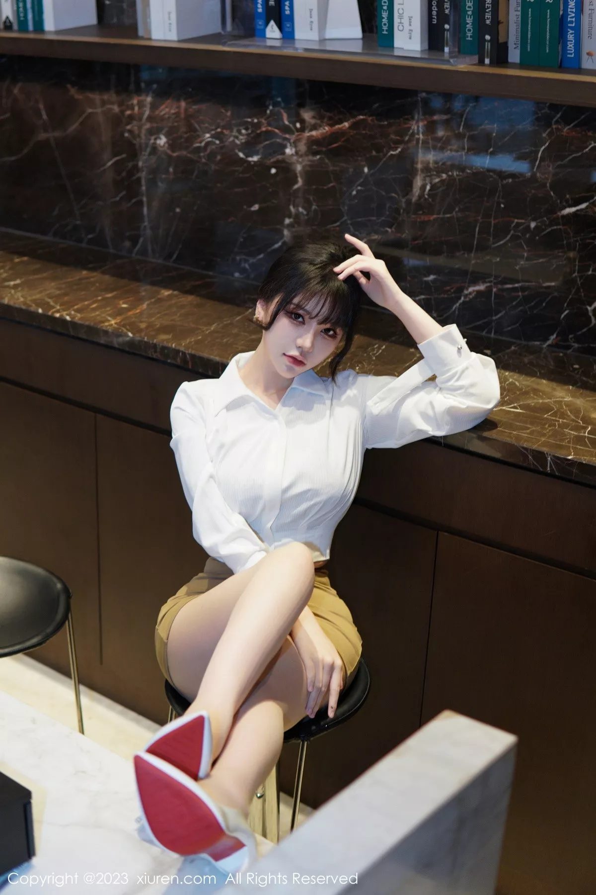 [XiuRen秀人网]第6111期桃桃子写真  第1张-《94零社区》