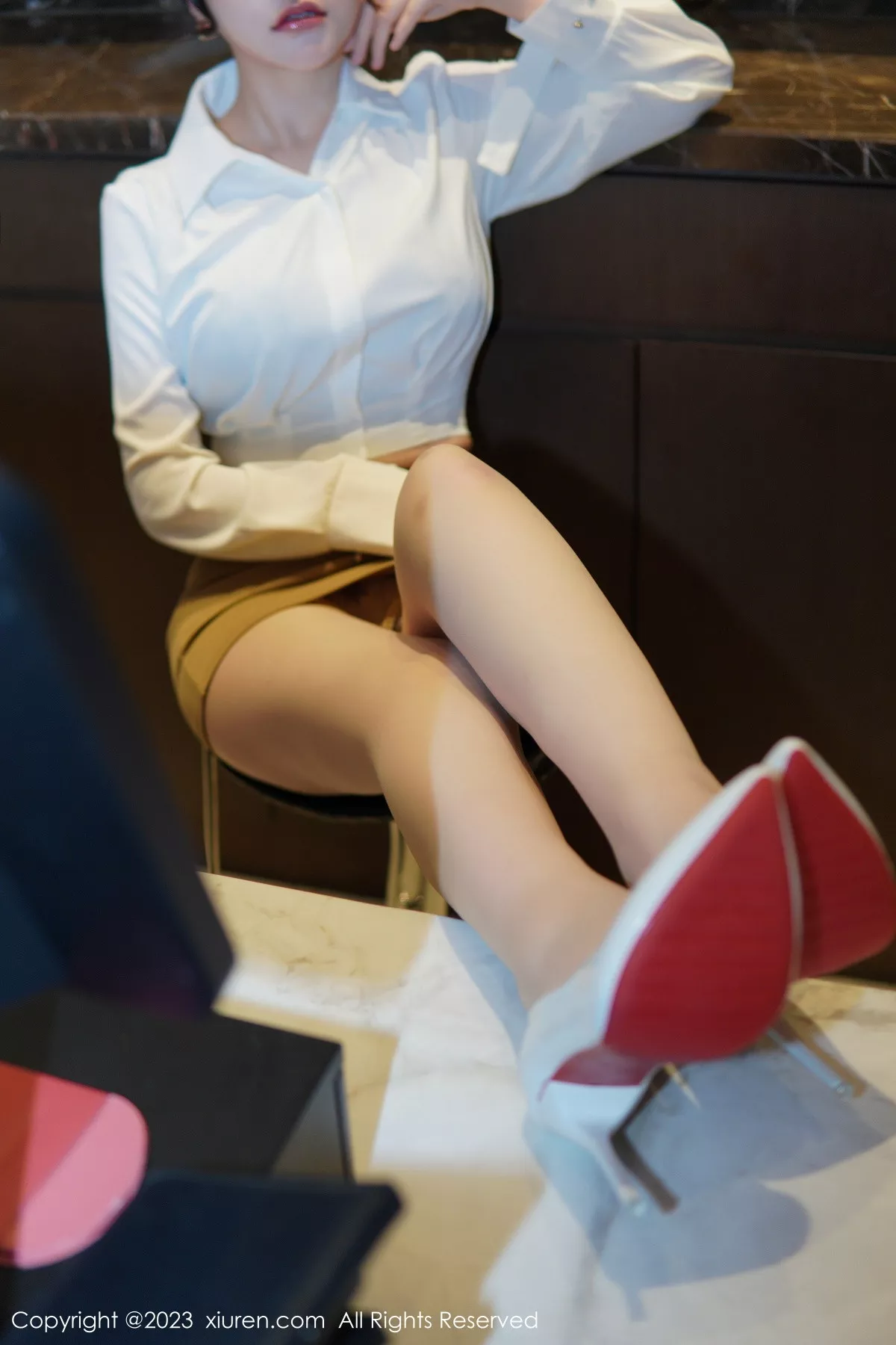 [XiuRen秀人网]第6111期桃桃子写真  第3张-《94零社区》