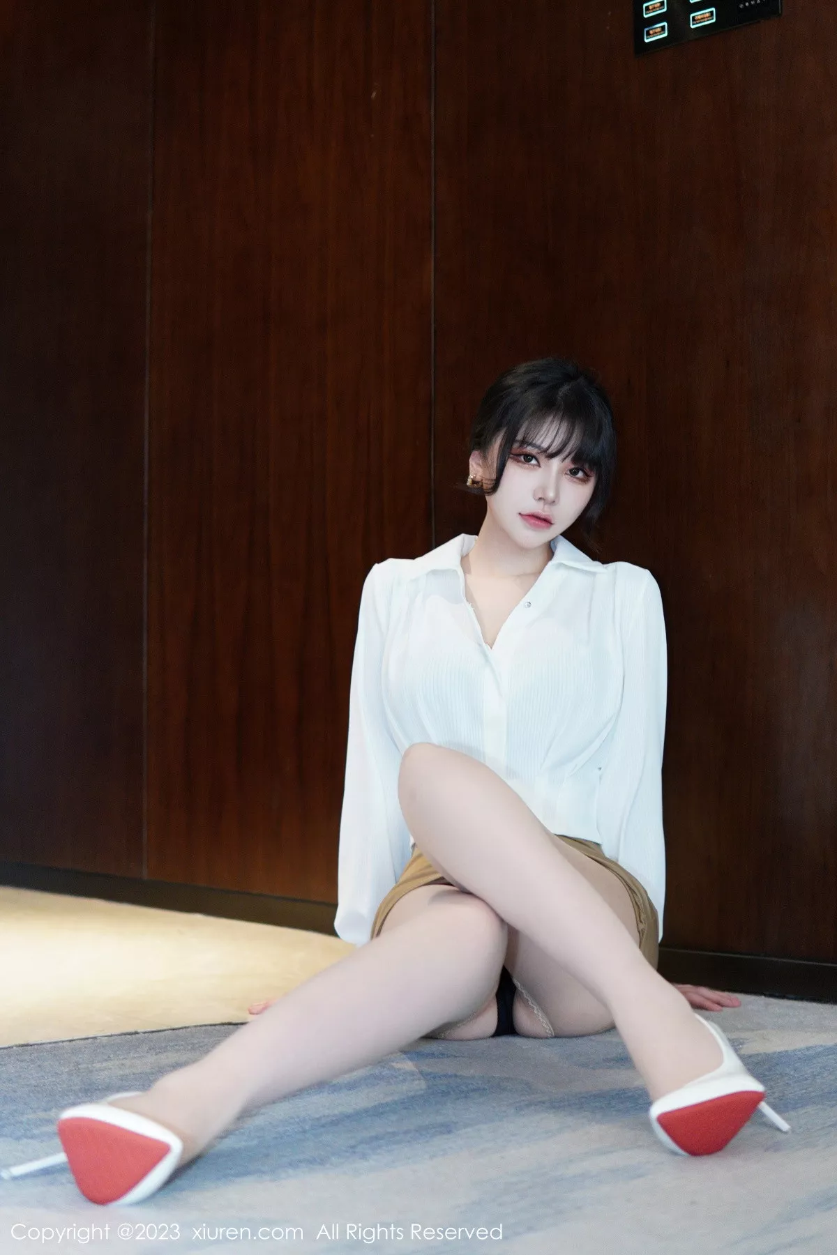 [XiuRen秀人网]第6111期桃桃子写真  第32张-《94零社区》