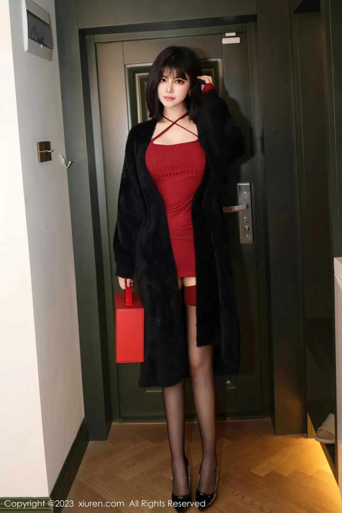 [XiuRen秀人网]第6144期桃桃子写真  第1张-《94零社区》