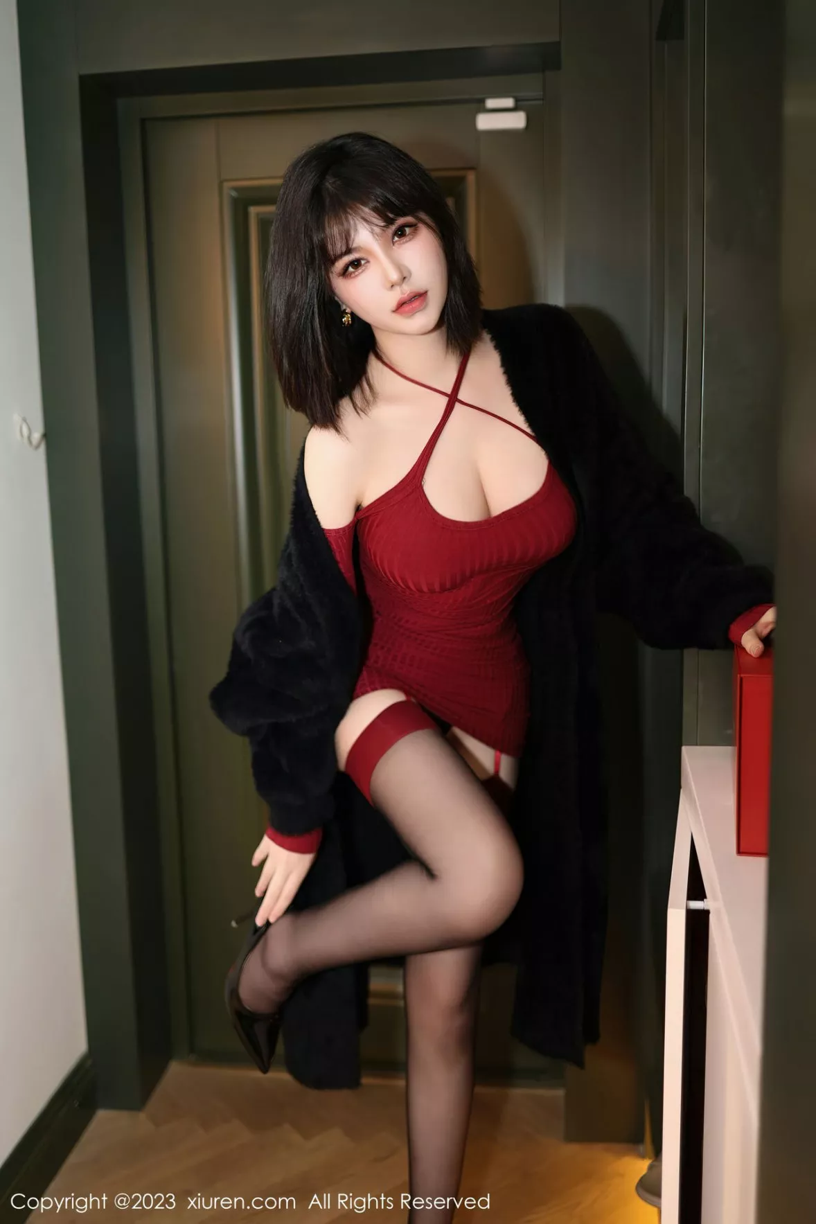 [XiuRen秀人网]第6144期桃桃子写真  第6张-《94零社区》