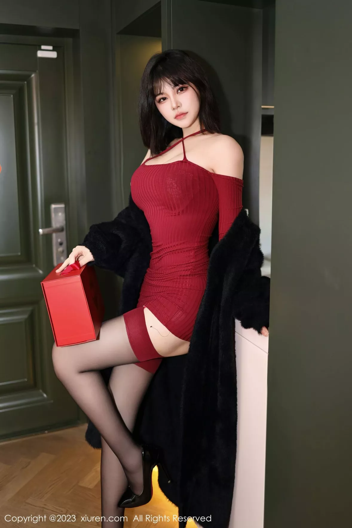 [XiuRen秀人网]第6144期桃桃子写真  第8张-《94零社区》