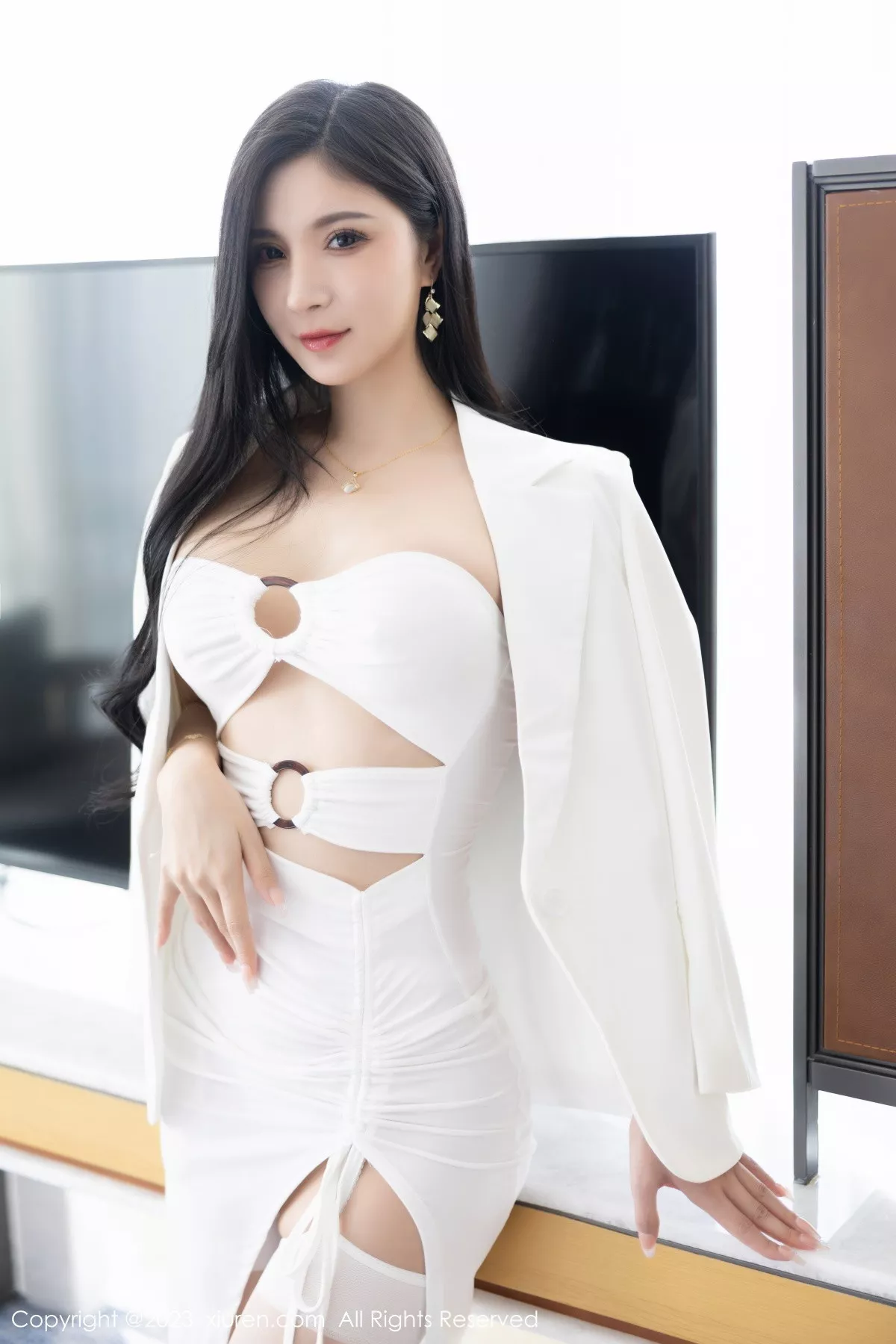 [XiuRen秀人网]第6177期小蛮妖写真  第2张-《94零社区》
