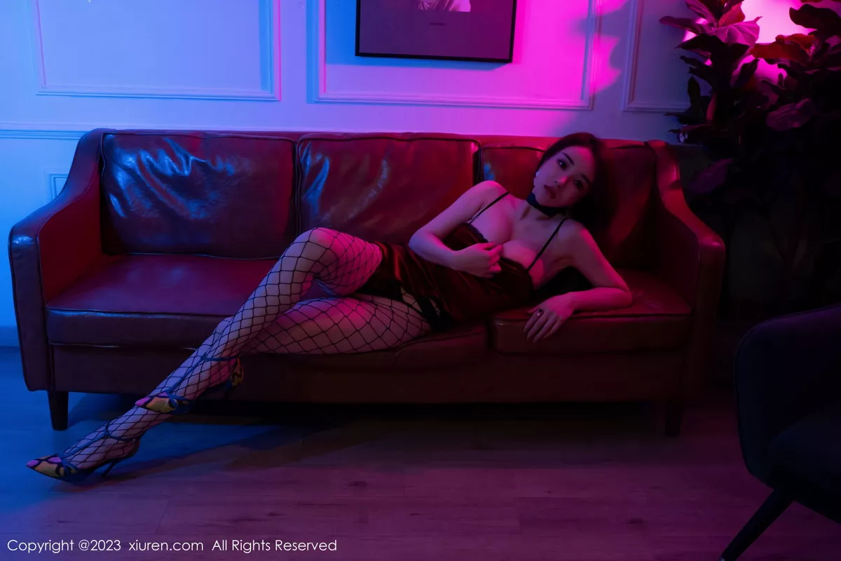 [XiuRen秀人网]第6192期雨儿写真  第16张-《94零社区》