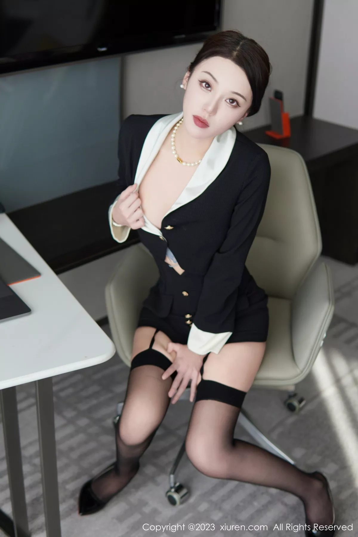 [XiuRen秀人网]第6231期米娜写真  第3张-《94零社区》