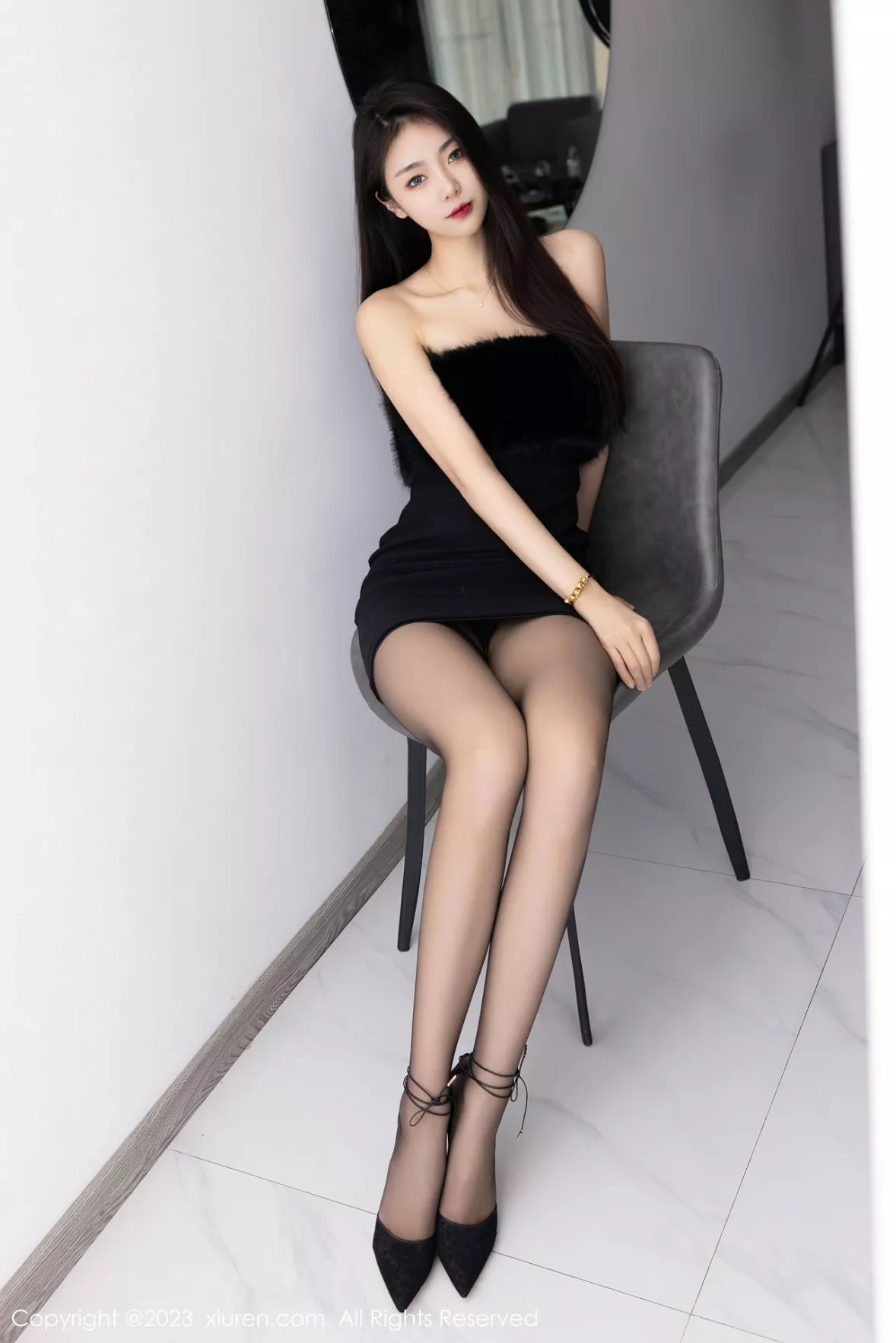 [XiuRen秀人网]第6275期可乐写真  第4张-《94零社区》