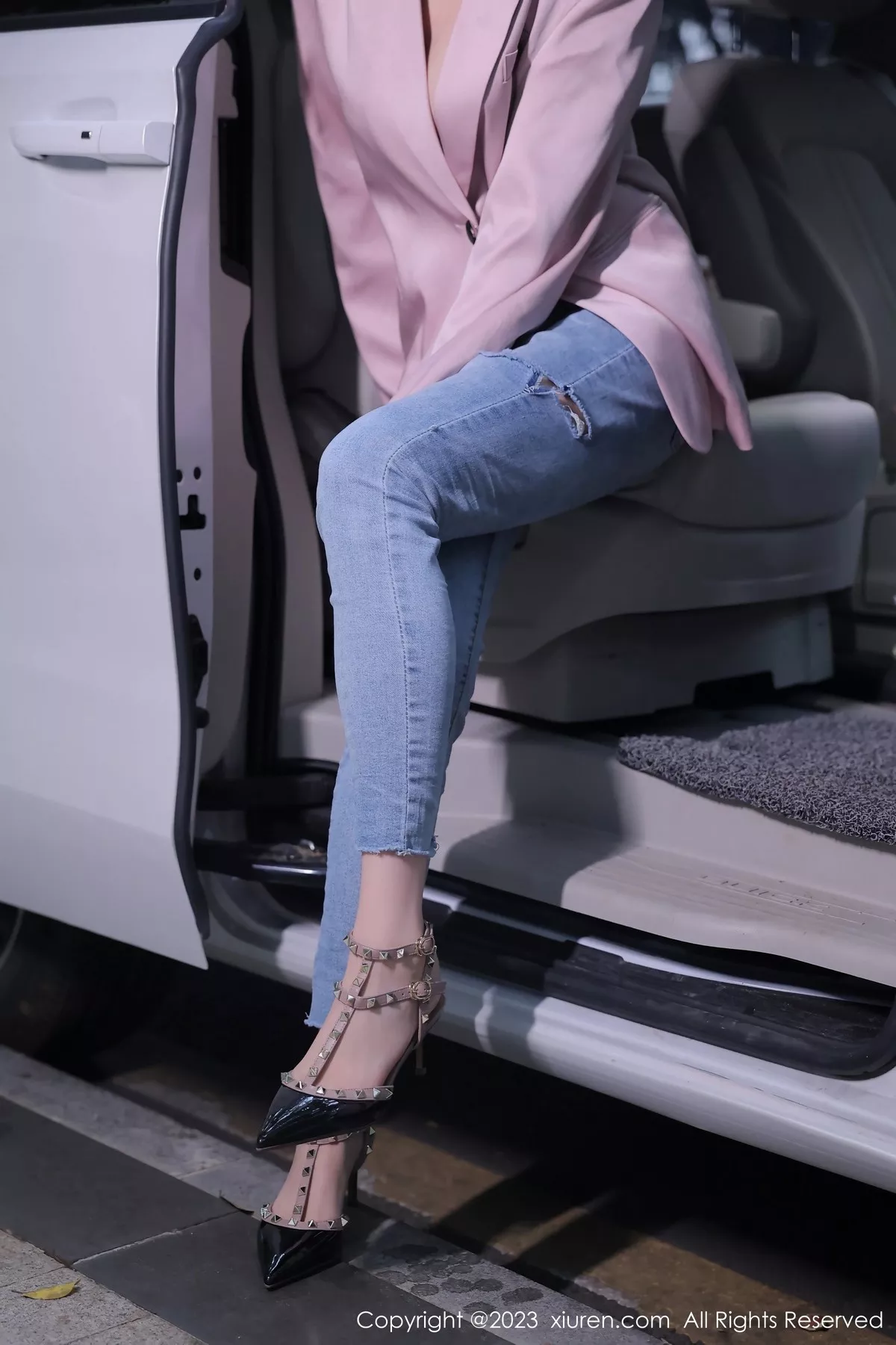 [XiuRen秀人网]第6355期玥儿玥写真  第6张-《94零社区》