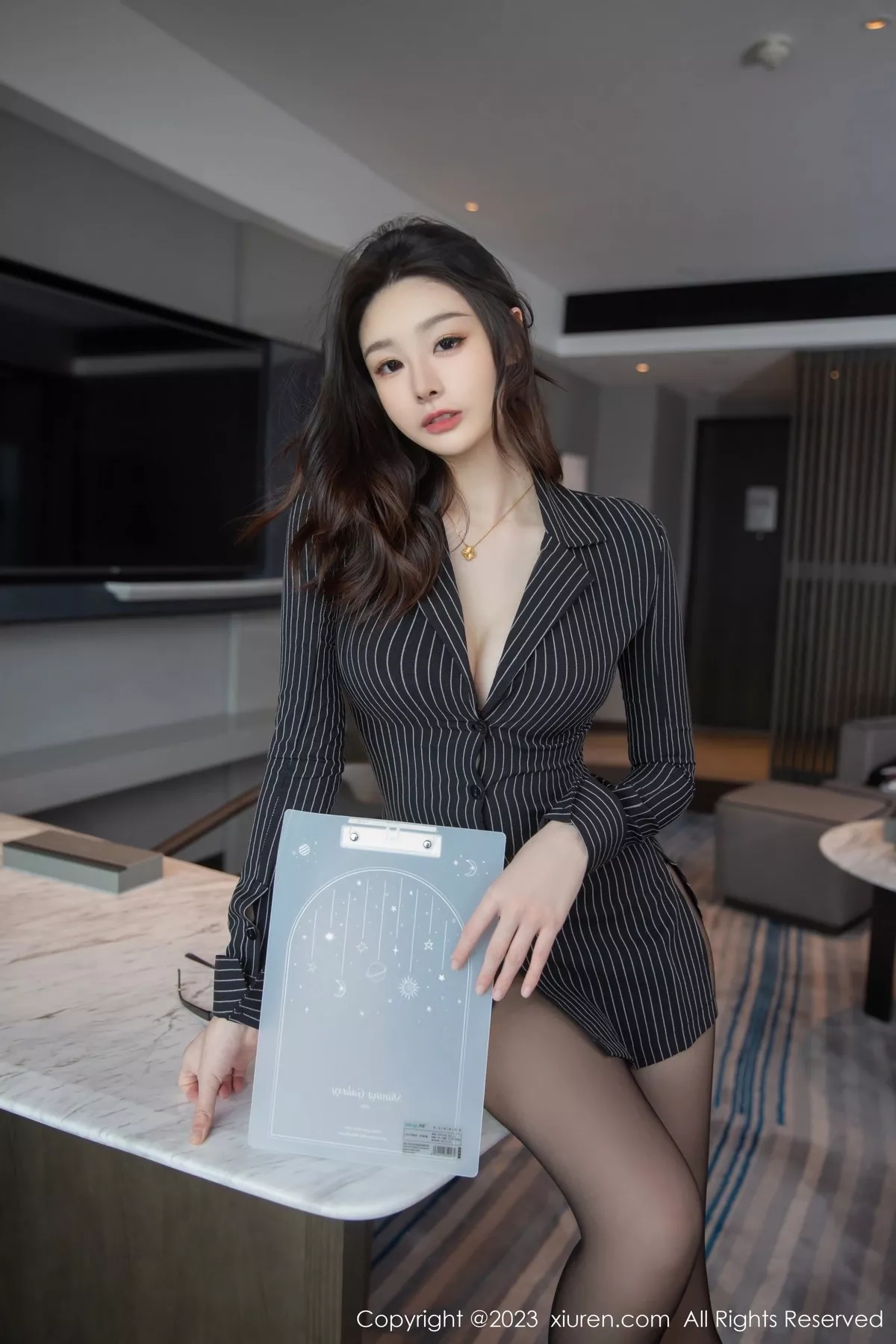 [XiuRen秀人网]第6376期是小逗逗写真  第8张-《94零社区》