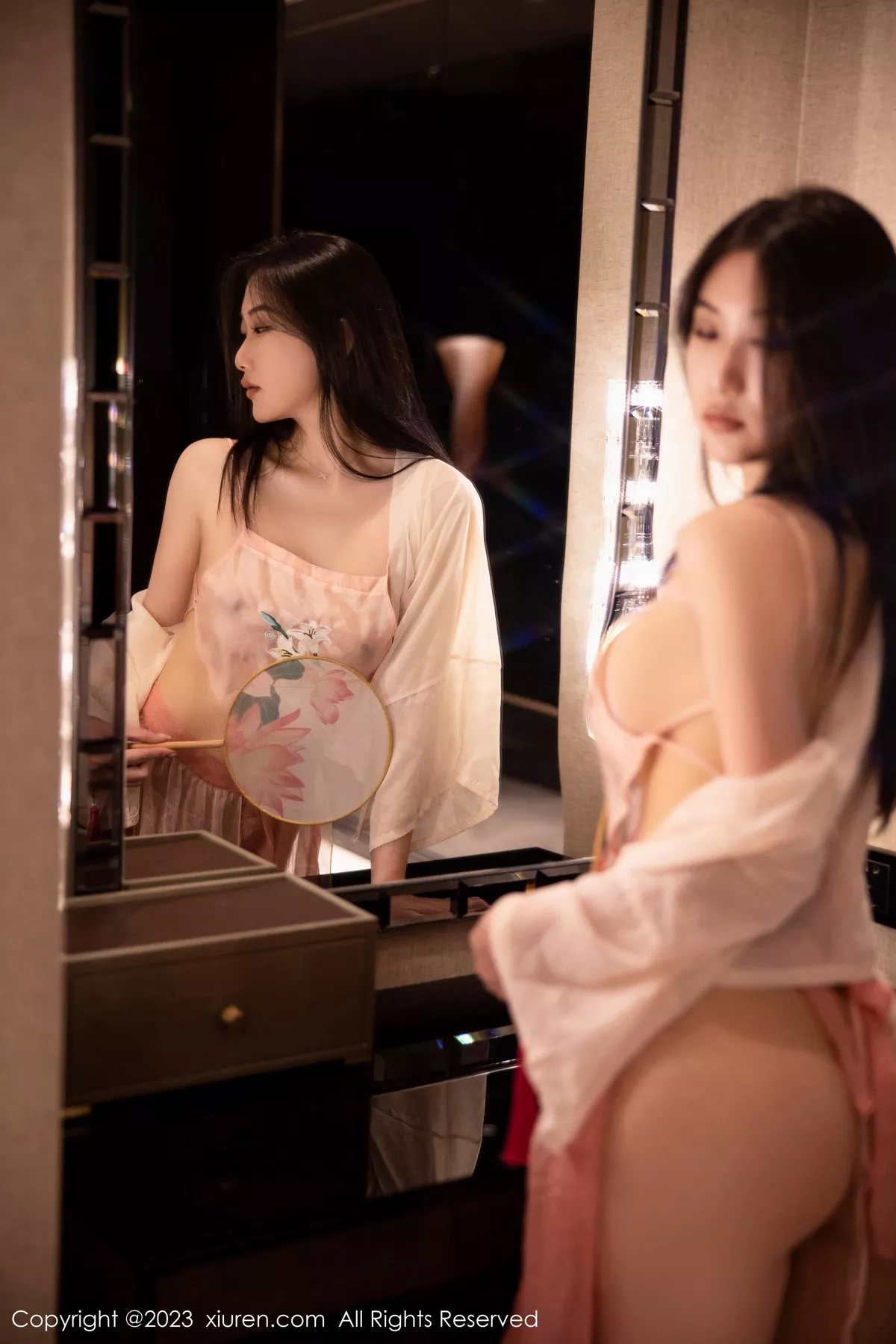 [XiuRen秀人网]第6369期李佳芮写真  第3张-《94零社区》