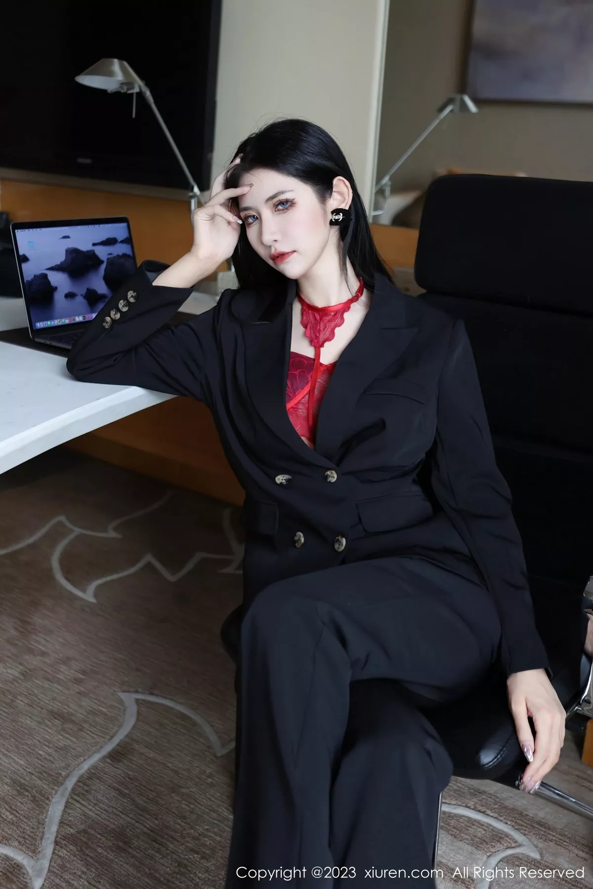 [XiuRen秀人网]第6402期依娜写真  第3张-《94零社区》