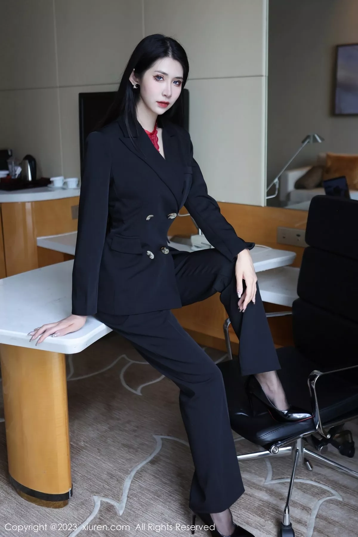 [XiuRen秀人网]第6402期依娜写真  第8张-《94零社区》