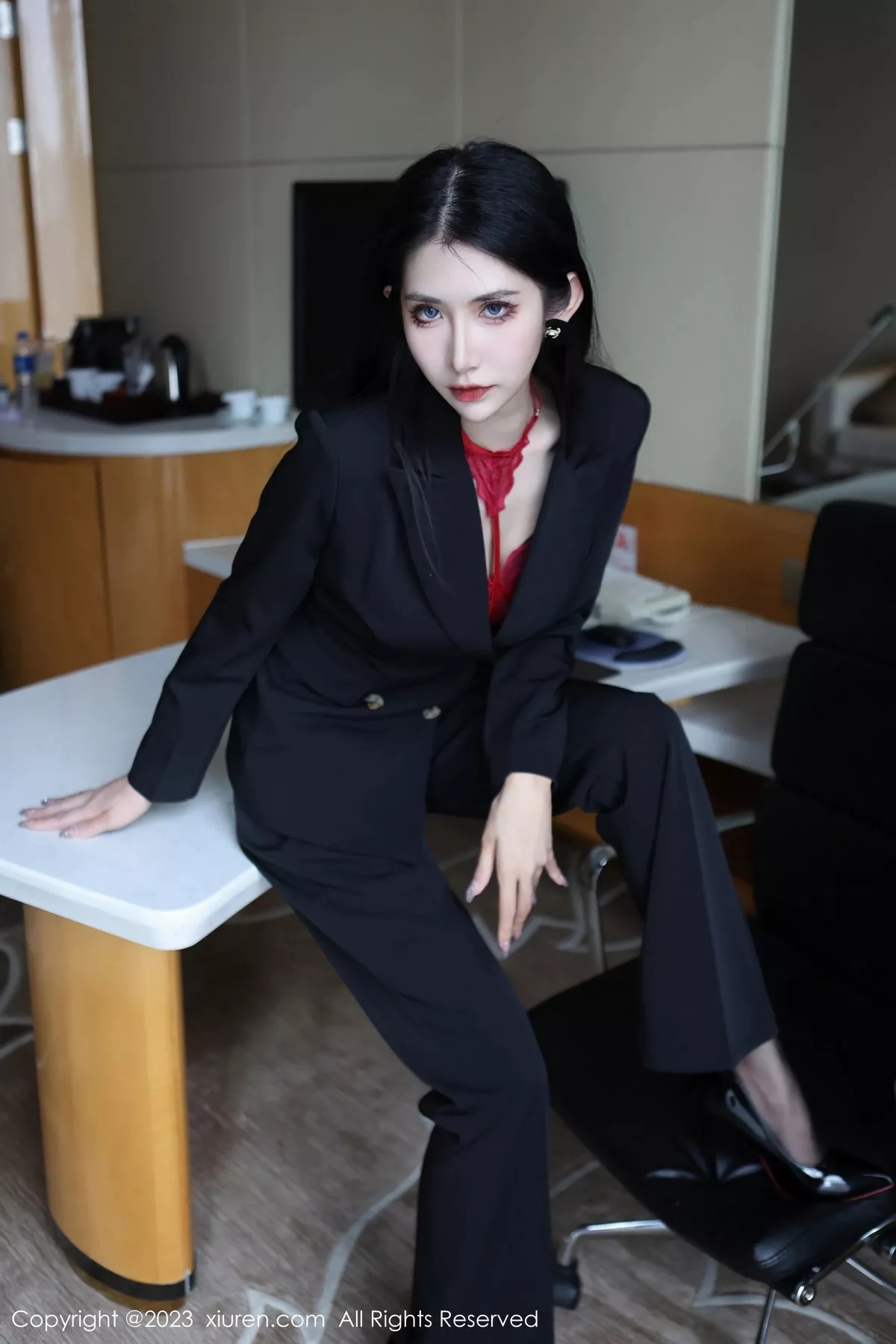 [XiuRen秀人网]第6402期依娜写真  第12张-《94零社区》