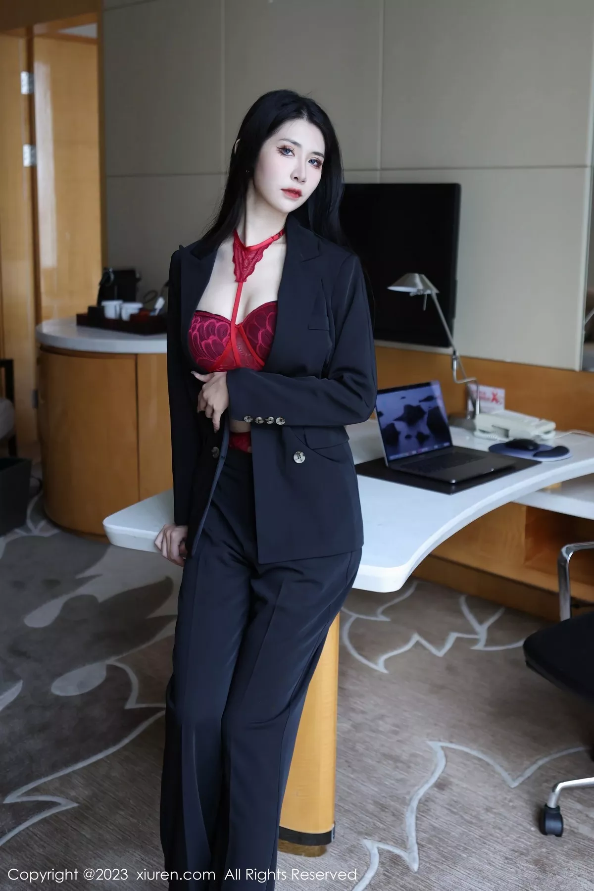 [XiuRen秀人网]第6402期依娜写真  第21张-《94零社区》