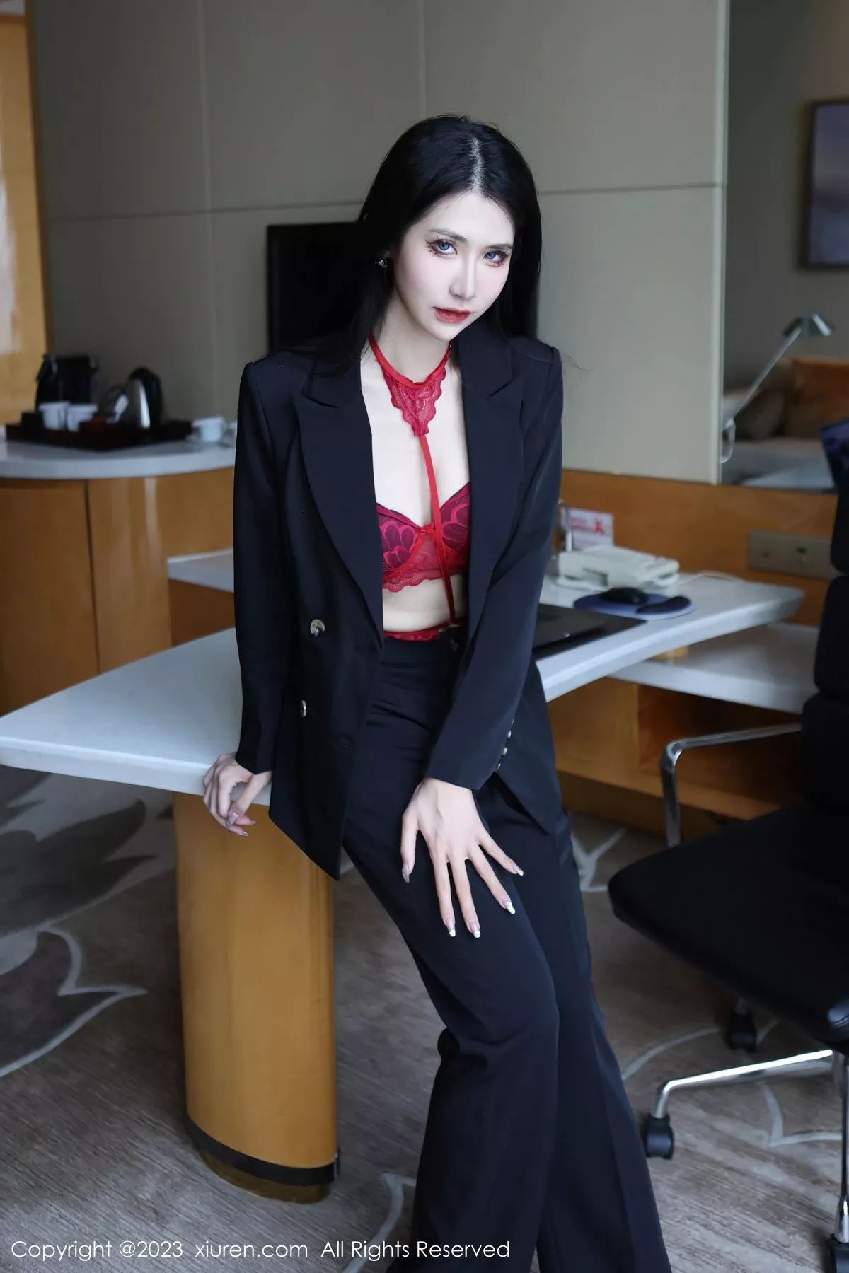 [XiuRen秀人网]第6402期依娜写真  第23张-《94零社区》