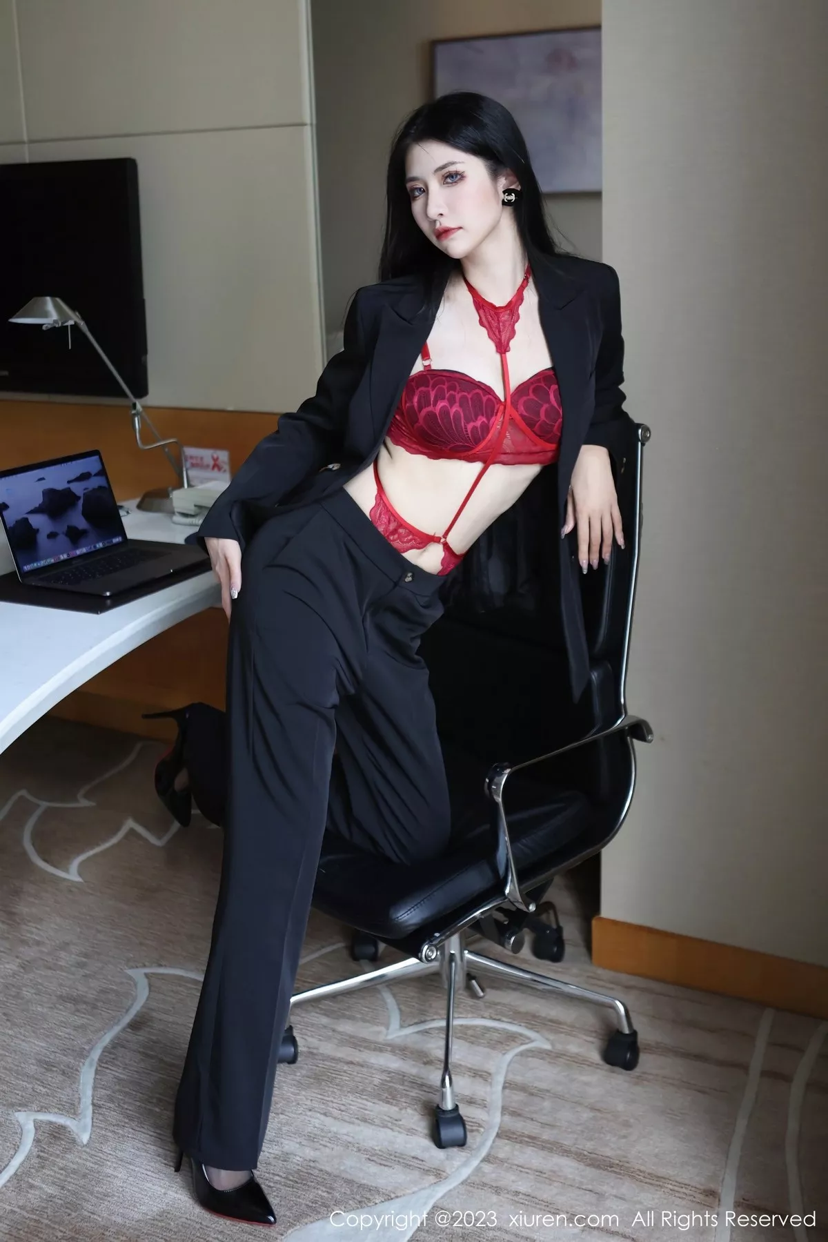 [XiuRen秀人网]第6402期依娜写真  第25张-《94零社区》
