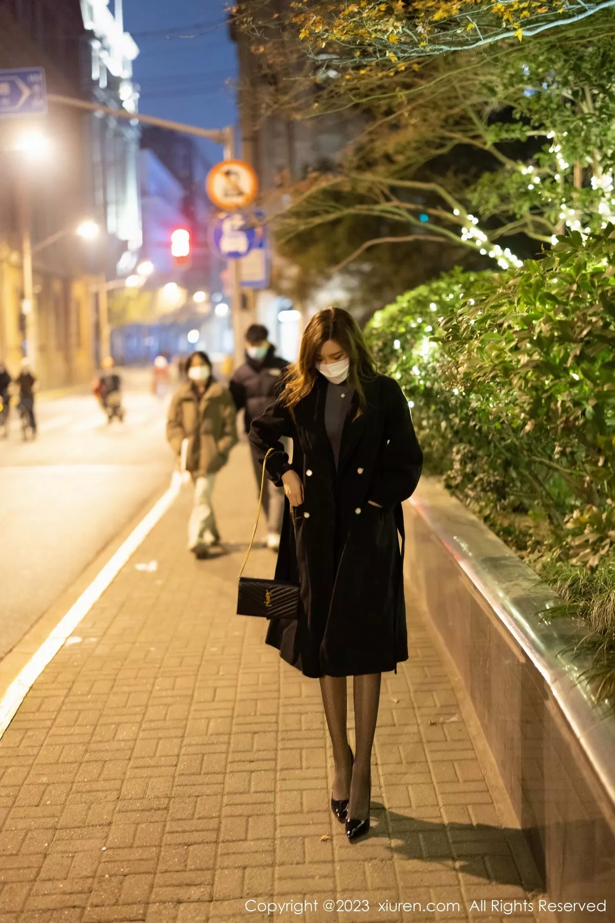 [XiuRen秀人网]第6395期绮里嘉写真  第1张-《94零社区》