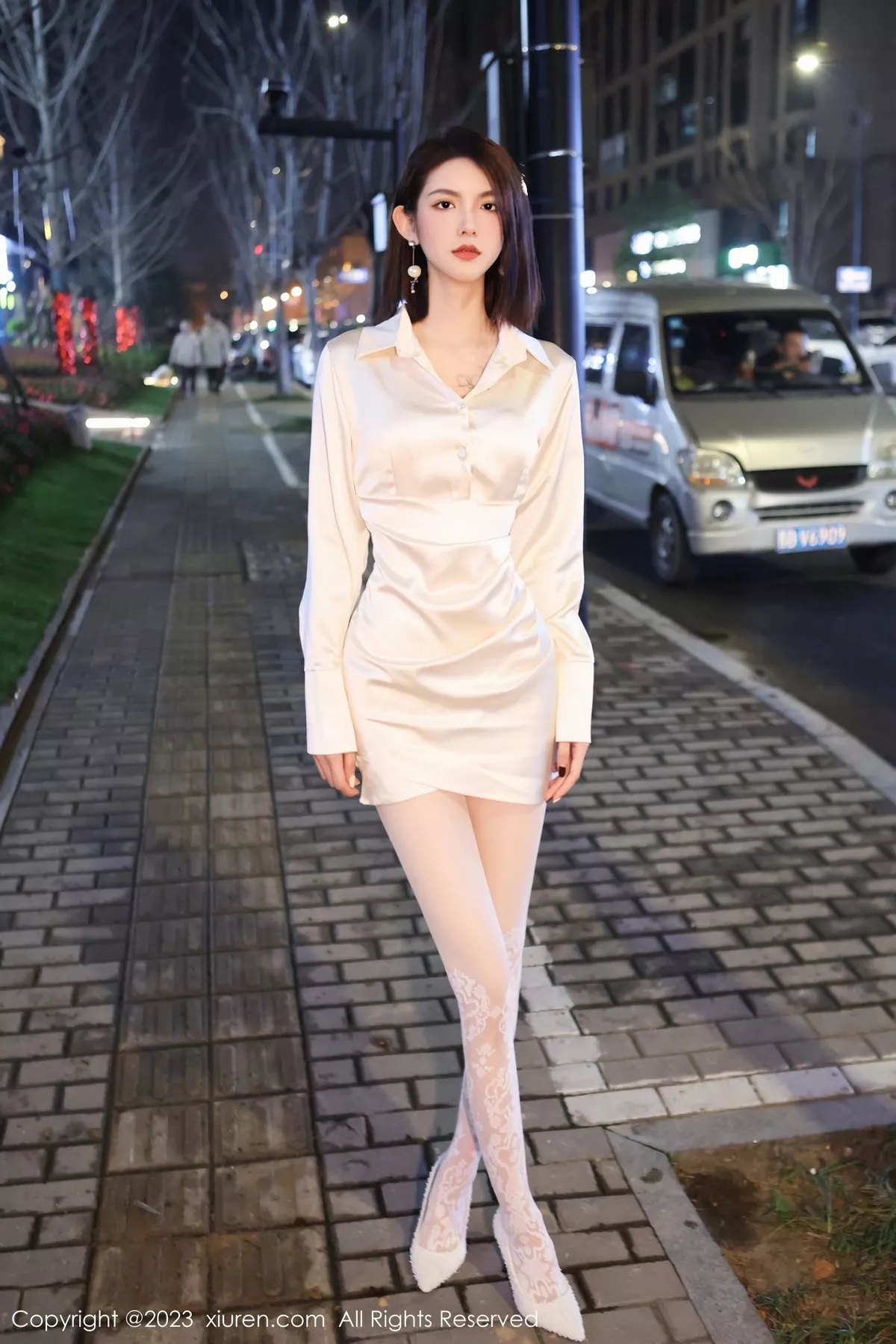 [XiuRen秀人网]第6393期乔一一写真  第1张-《94零社区》
