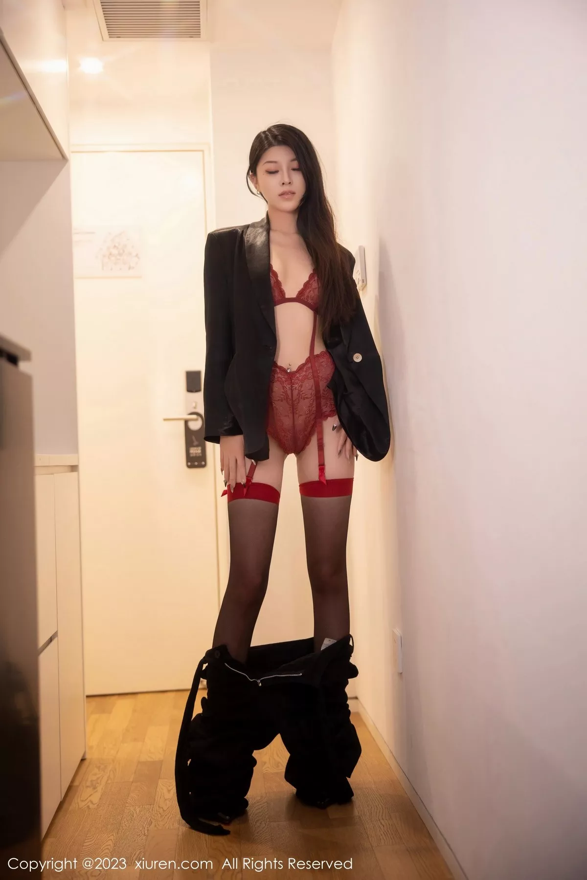 [XiuRen秀人网]第6409期四月月写真  第7张-《94零社区》