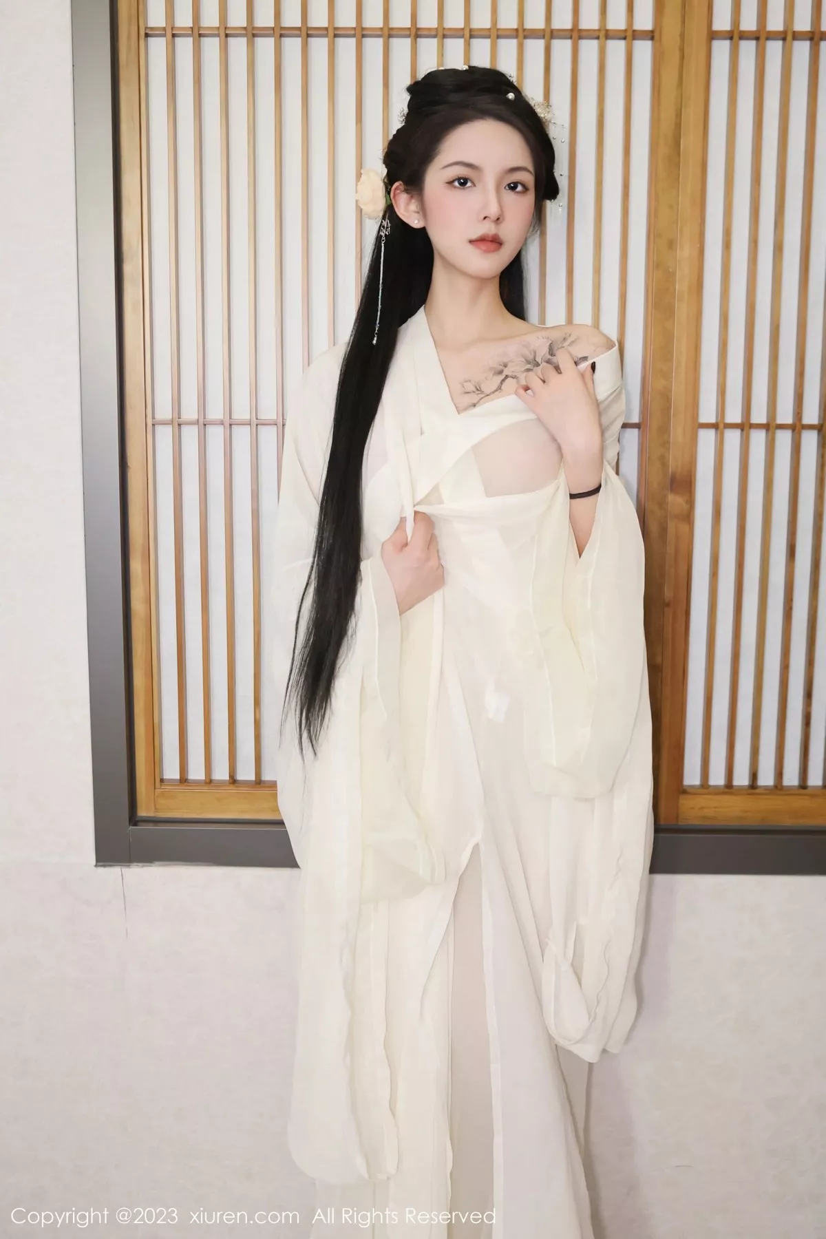 [XiuRen秀人网]第6430期乔一一写真  第1张-《94零社区》
