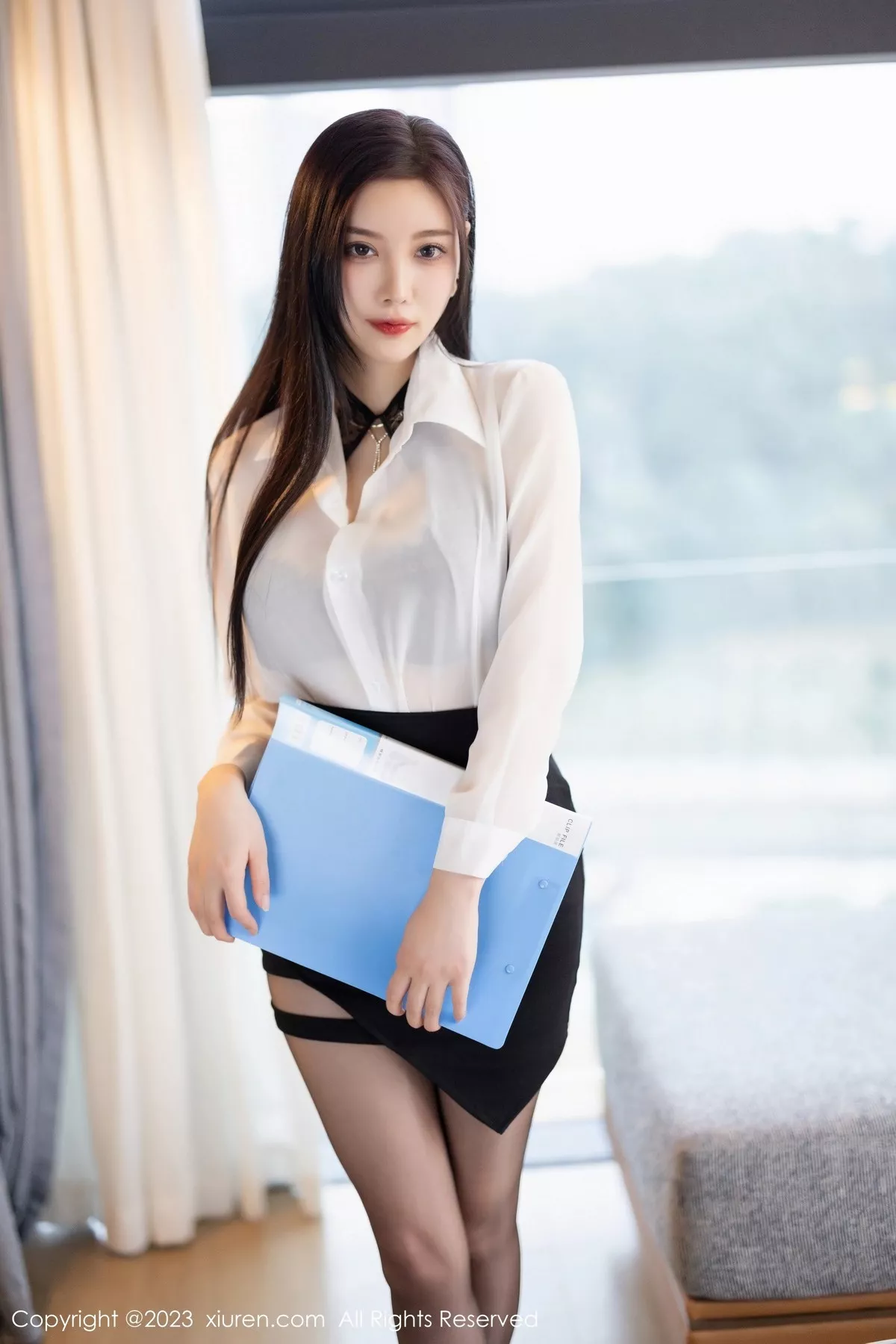 [XiuRen秀人网]第6511期杨晨晨写真  第2张-《94零社区》