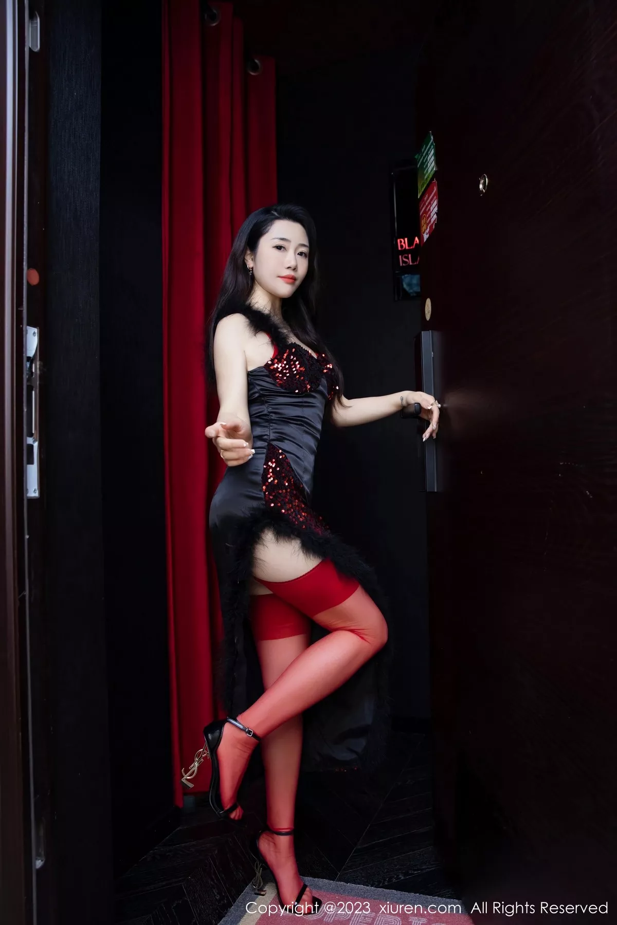 [XiuRen秀人网]第6587期严利娅写真  第11张-《94零社区》