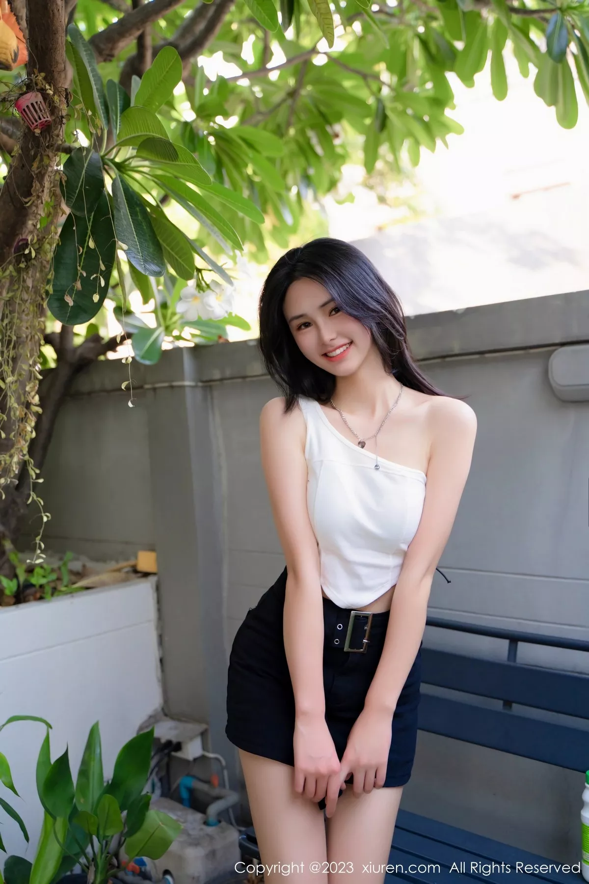 [XiuRen秀人网]第6798期艾希儿写真  第1张-《94零社区》