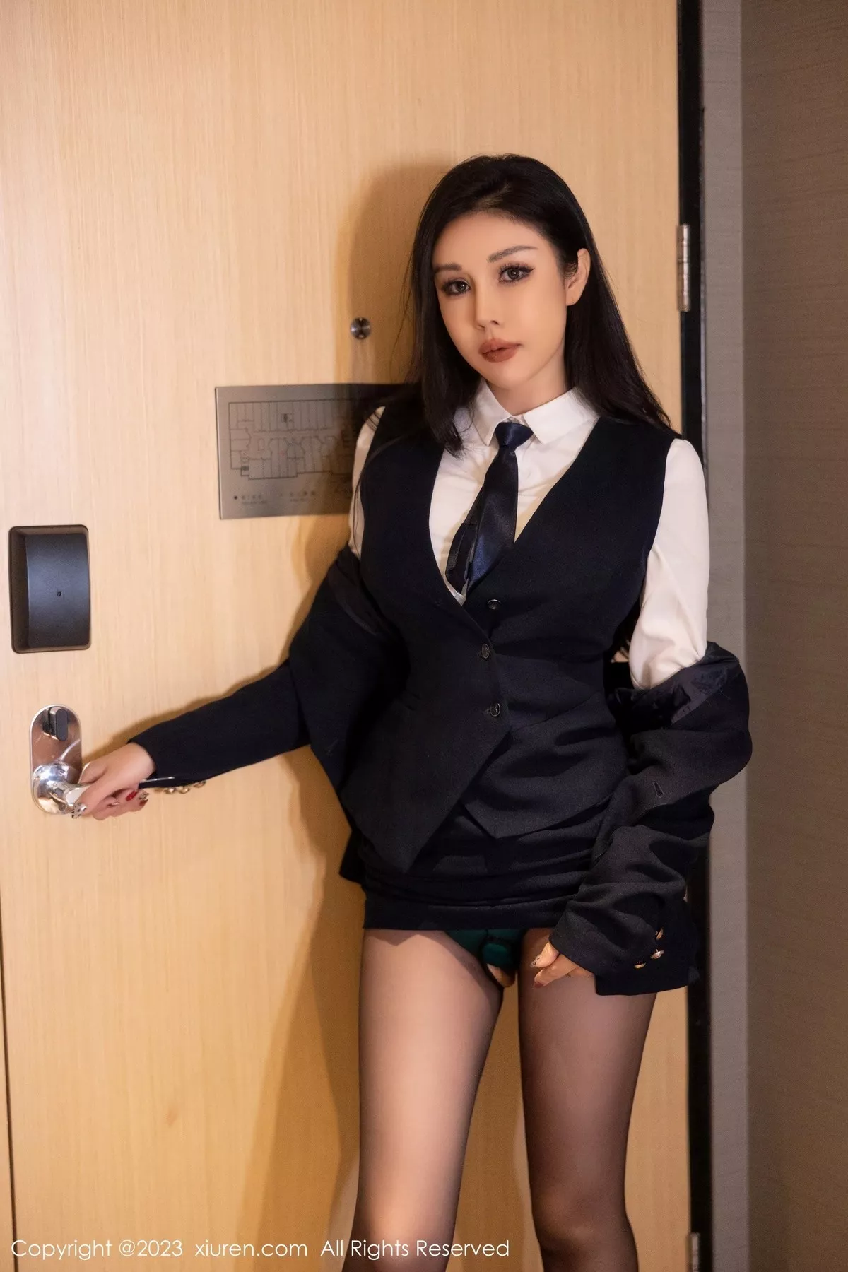[XiuRen秀人网]第6797期田冰冰写真  第11张-《94零社区》
