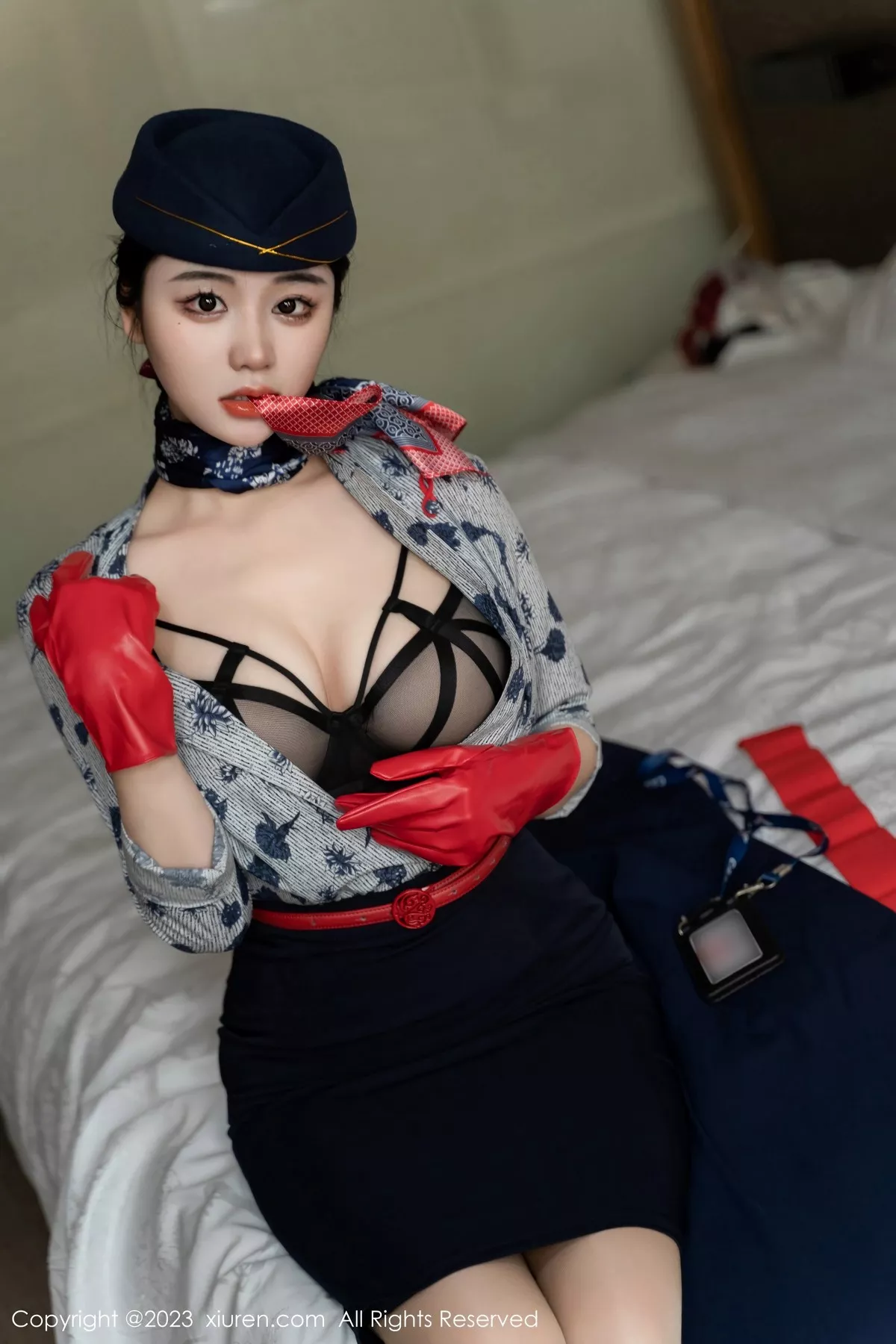 [XiuRen秀人网]第6790期汐汐爱吃草莓写真  第12张-《94零社区》