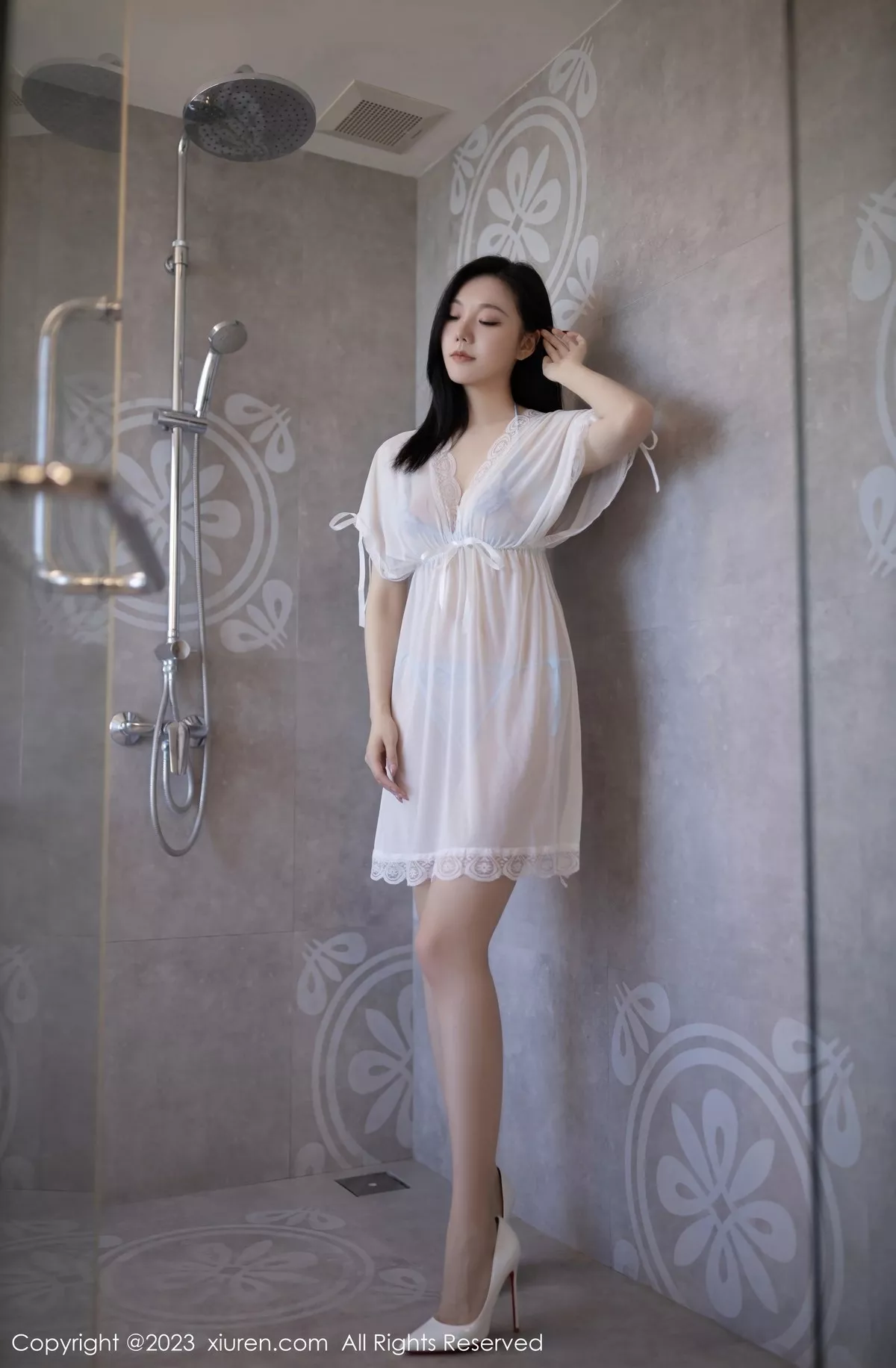 [XiuRen秀人网]第6827期安然写真  第1张-《94零社区》