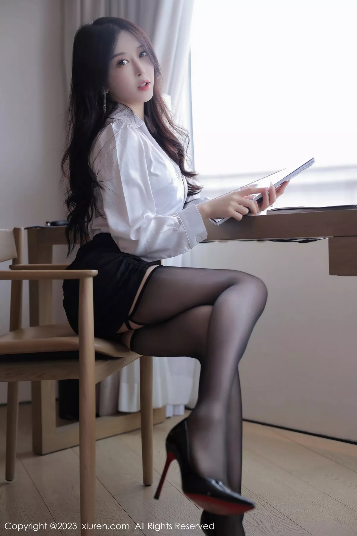 [XiuRen秀人网]第6824期玉兔写真  第3张-《94零社区》
