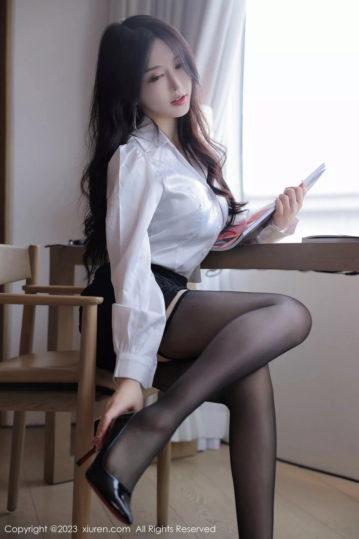 [XiuRen秀人网]第6824期玉兔写真  第4张-《94零社区》