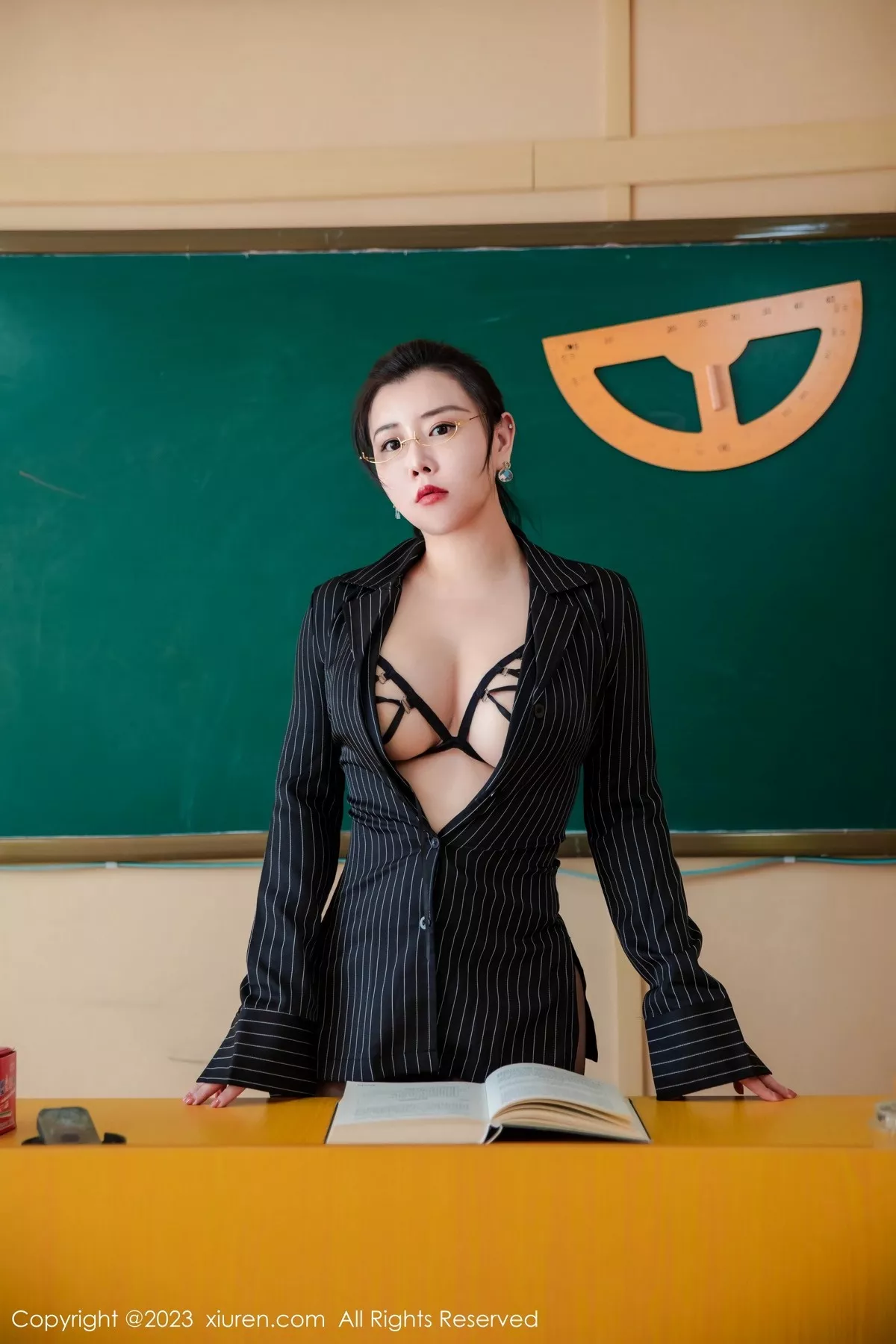 [XiuRen秀人网]第6823期王婉悠写真  第27张-《94零社区》