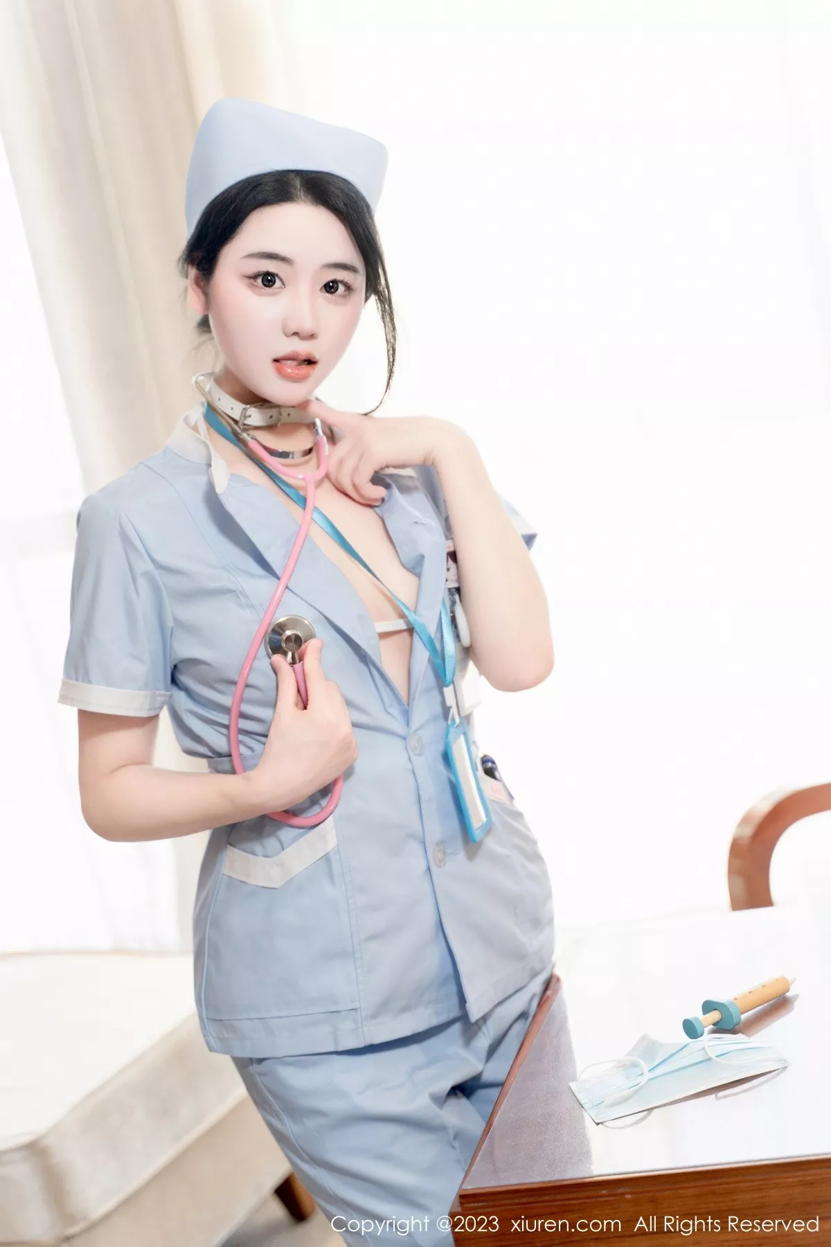 [XiuRen秀人网]第6868期汐汐爱吃草莓写真  第10张-《94零社区》