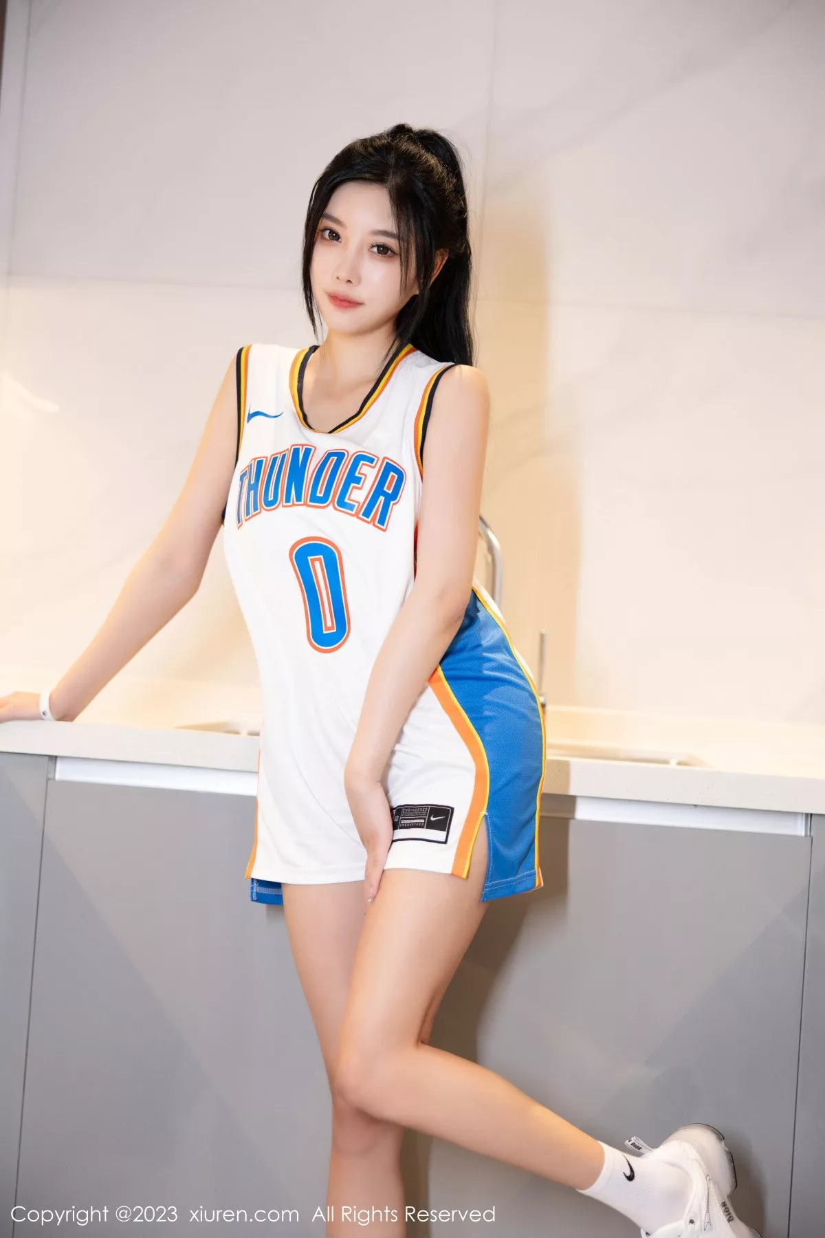 [XiuRen秀人网]第7304期杨晨晨写真  第2张-《94零社区》