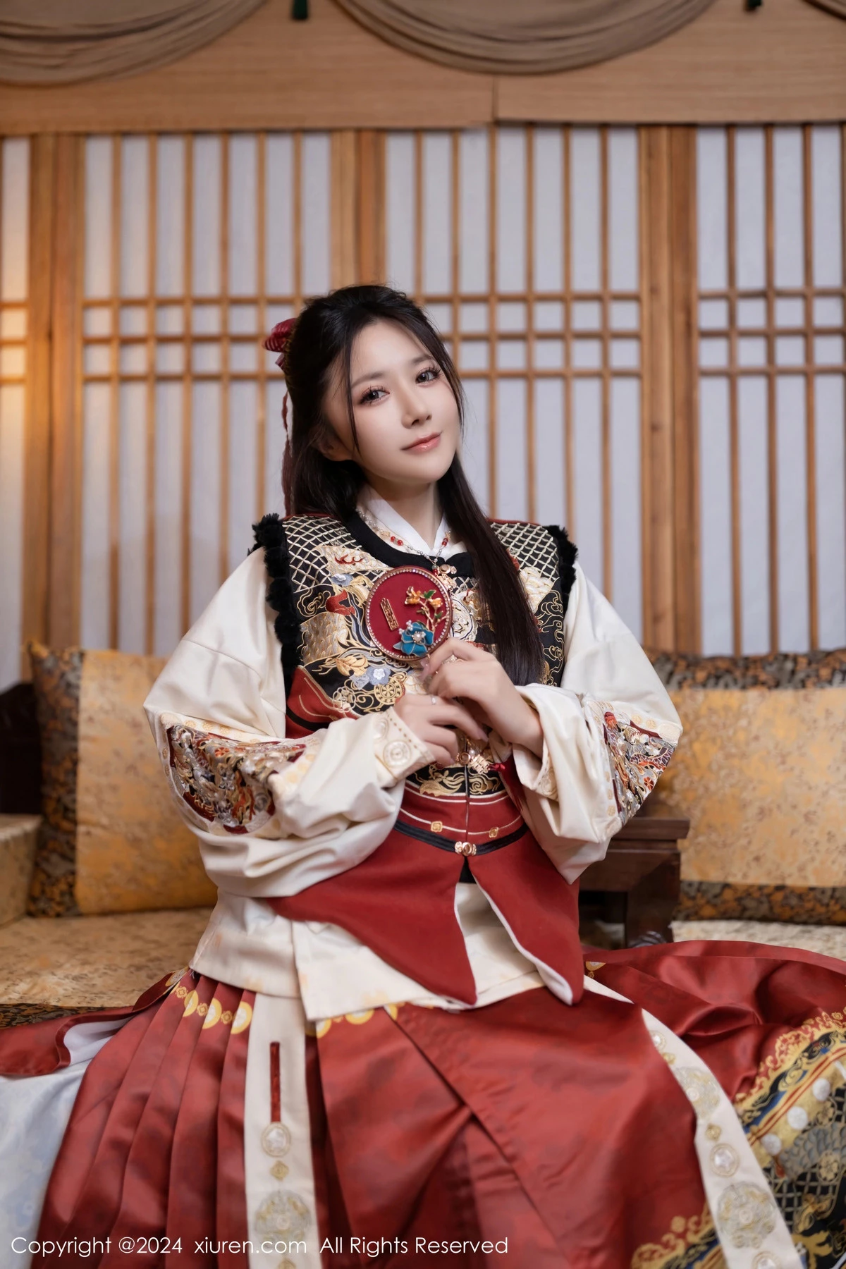 [XiuRen秀人网]第8095期鱼子酱写真  第2张-《94零社区》