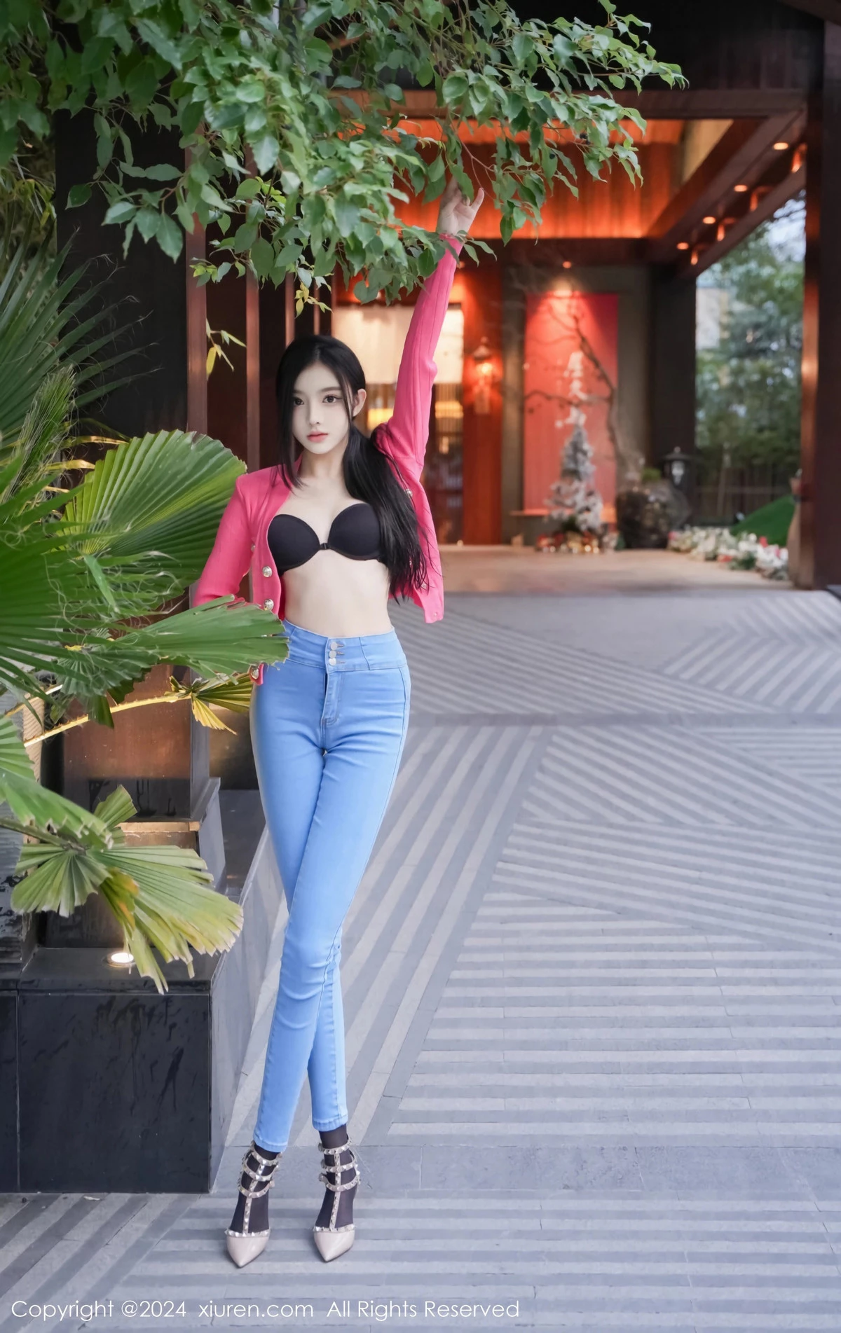 [XiuRen秀人网]第8091期龙雪儿写真  第8张-《94零社区》