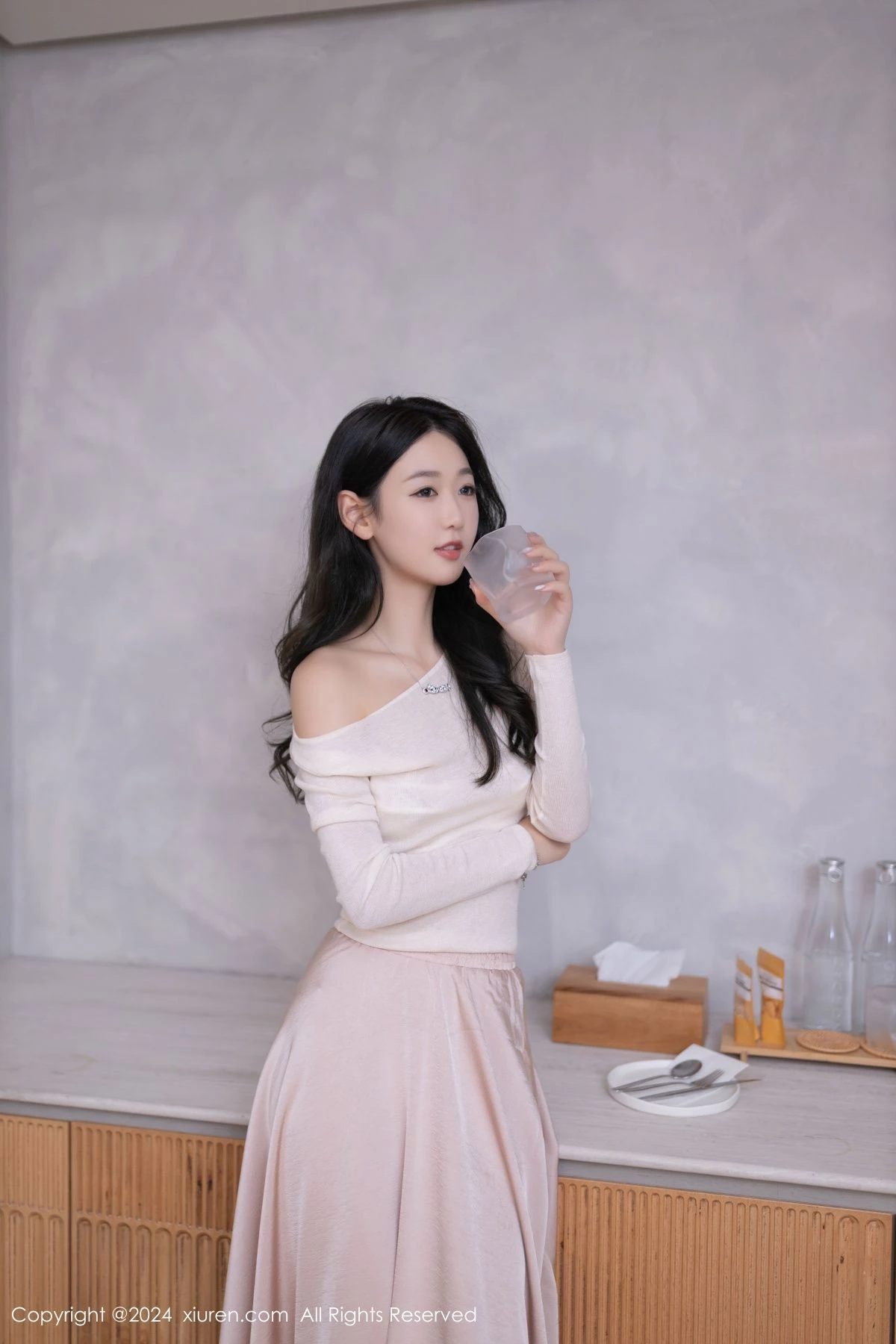 [XiuRen秀人网]第8862期唐安琪写真  第2张-《94零社区》
