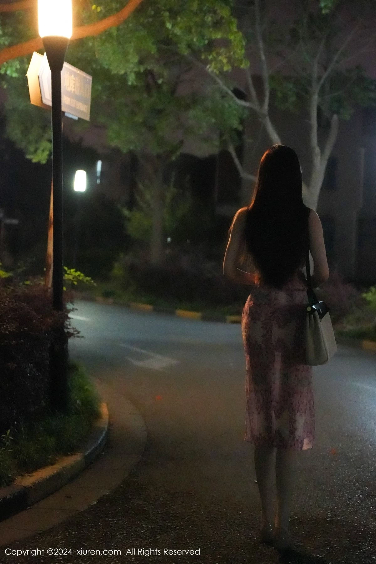 [XiuRen秀人网]第8855期Erikaki写真  第8张-《94零社区》
