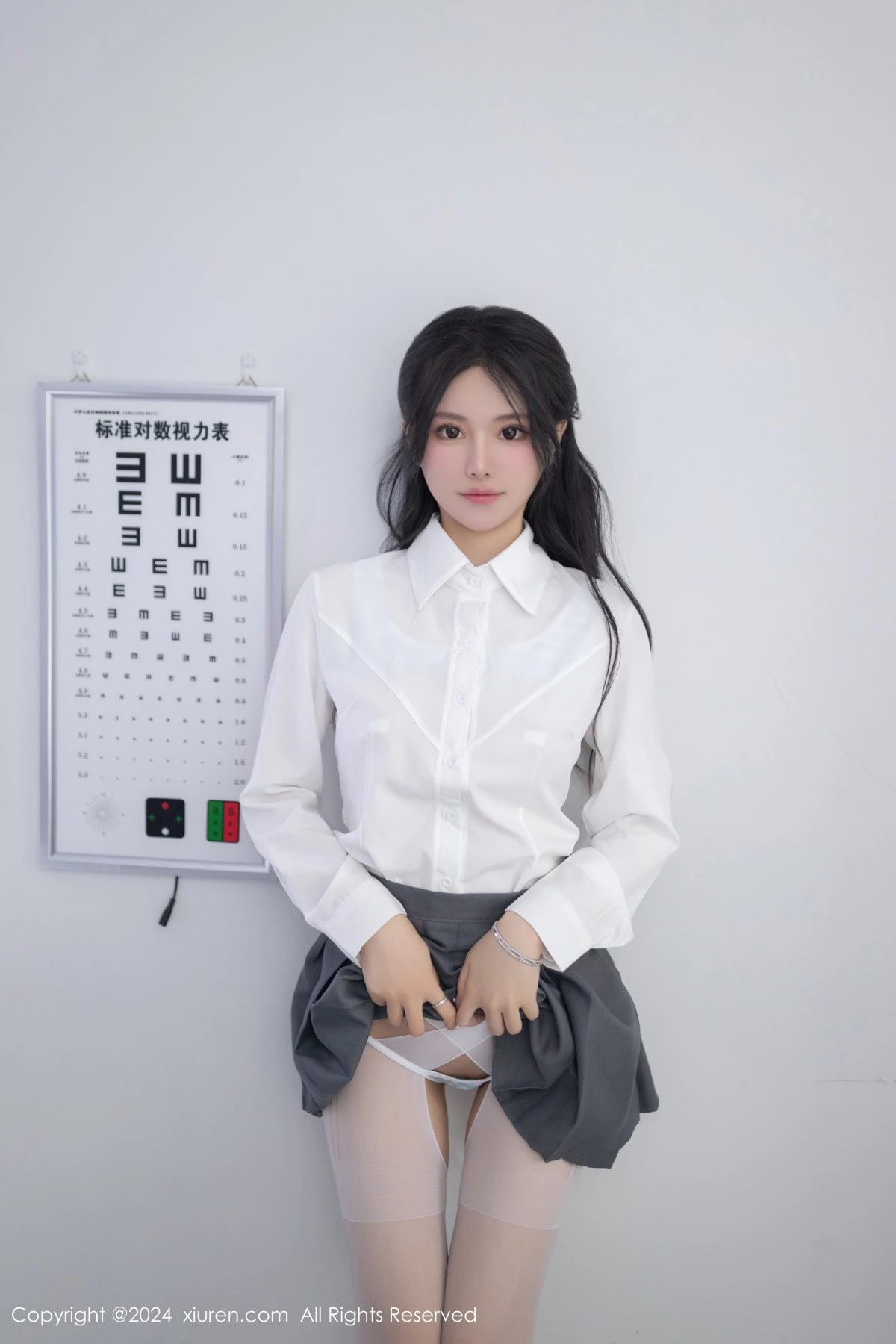 [XiuRen秀人网]第8852期幼幼写真  第2张-《94零社区》