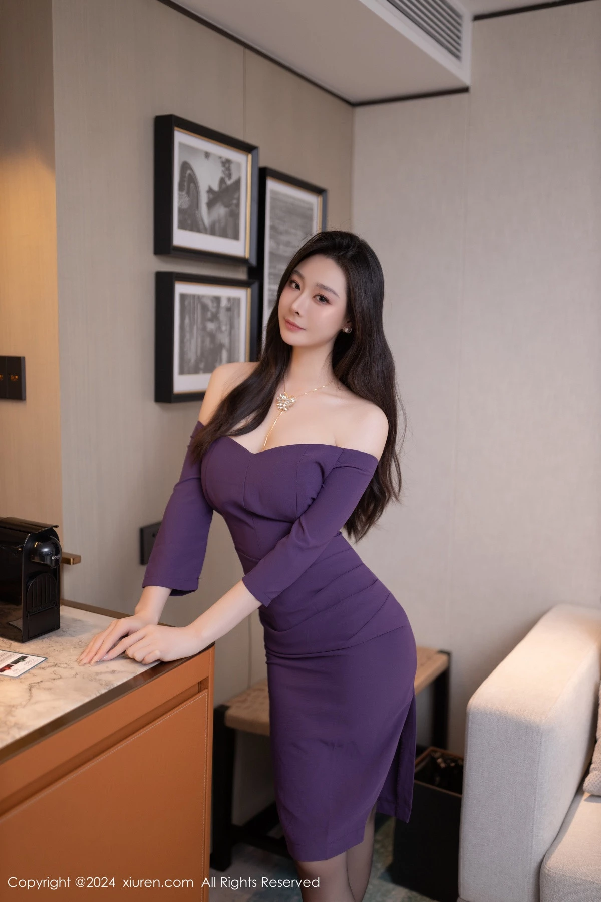 [XiuRen秀人网]第8881期小逗逗写真  第1张-《94零社区》
