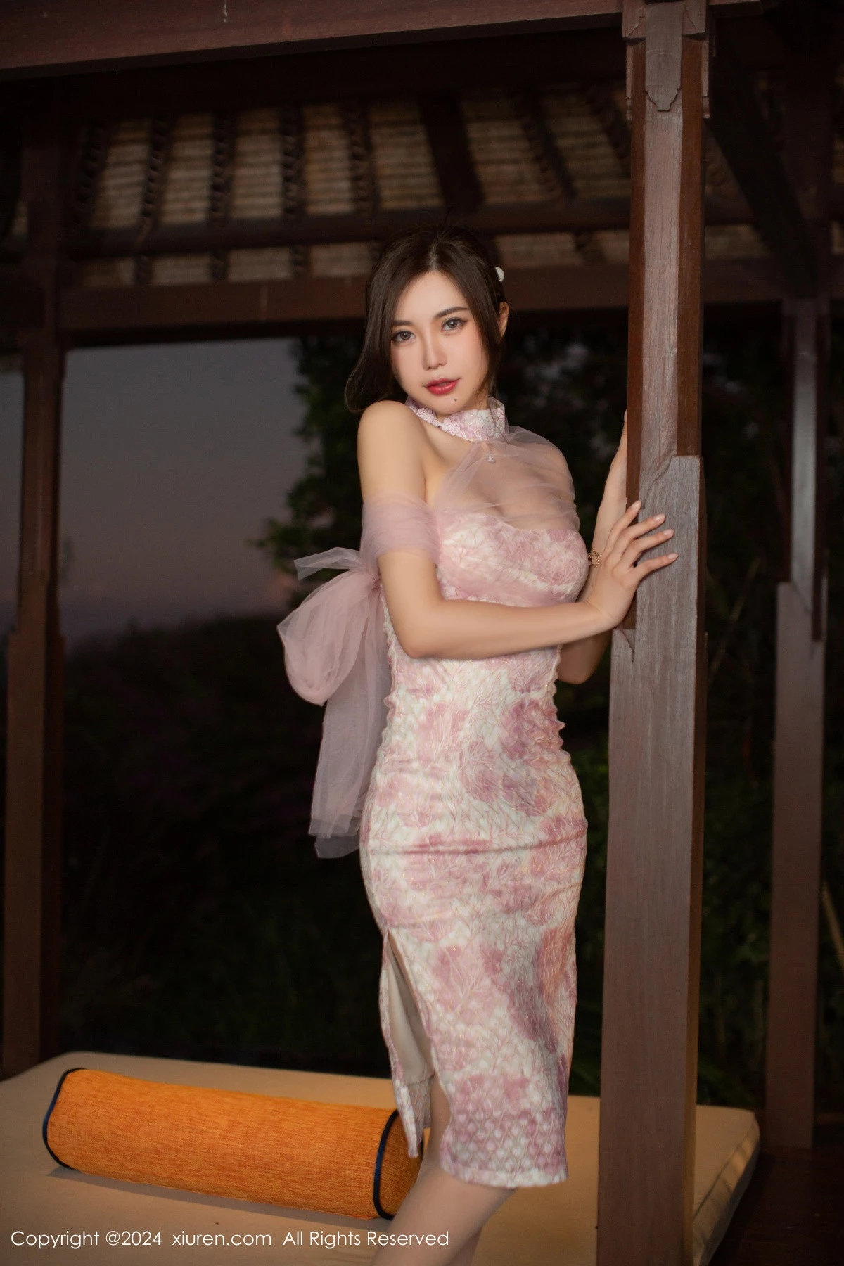 [XiuRen秀人网]第8868期绮里嘉写真  第8张-《94零社区》