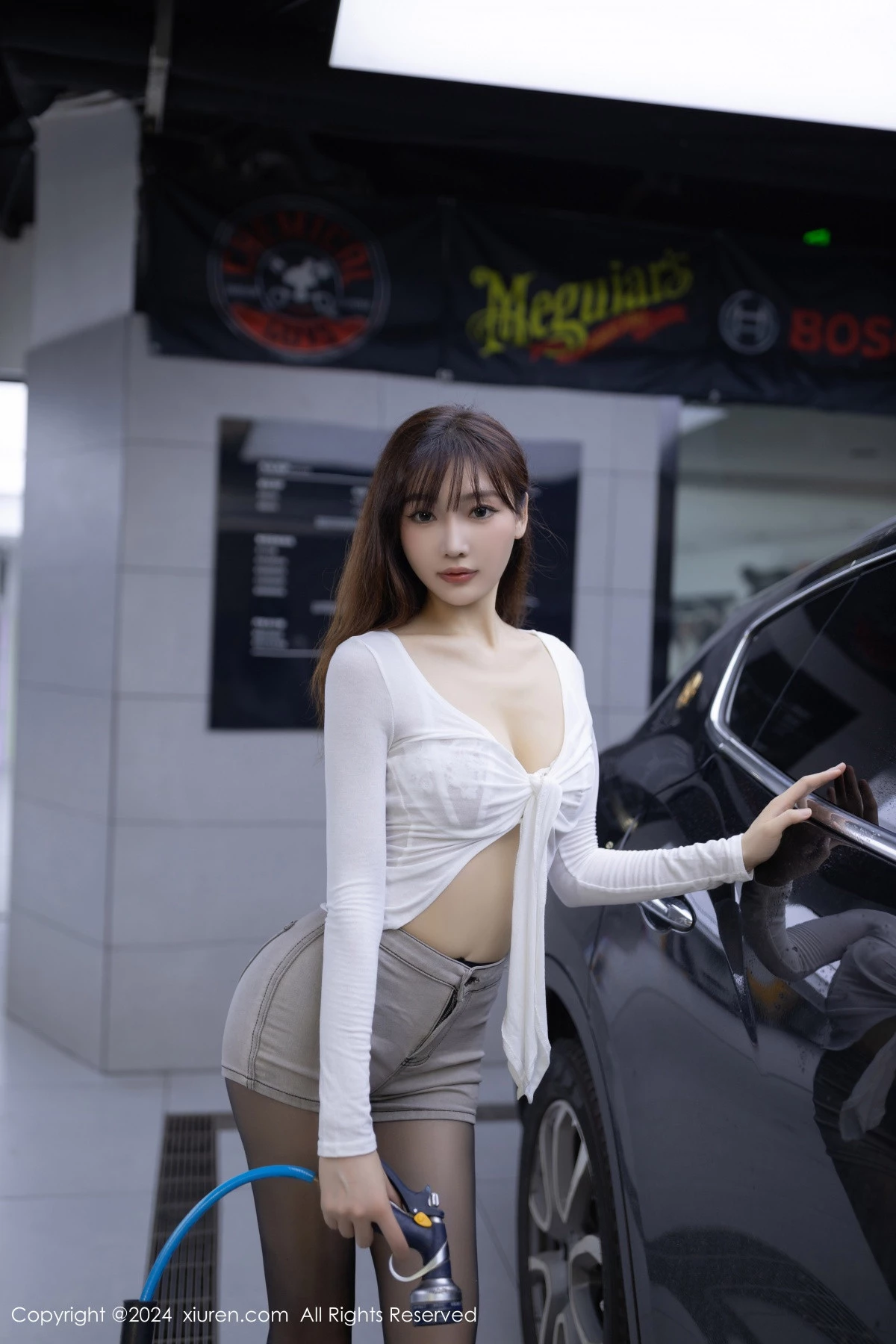 [XiuRen秀人网]第9181期陆萱萱写真  第1张-《94零社区》