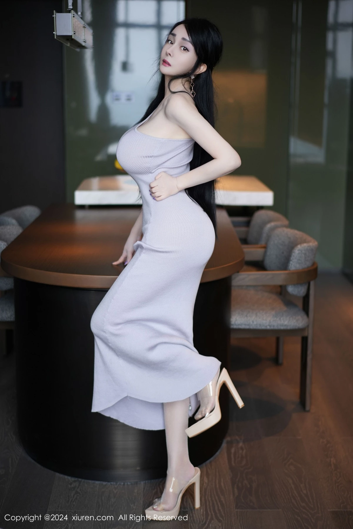 [XiuRen秀人网]第9183期允爾写真  第2张-《94零社区》