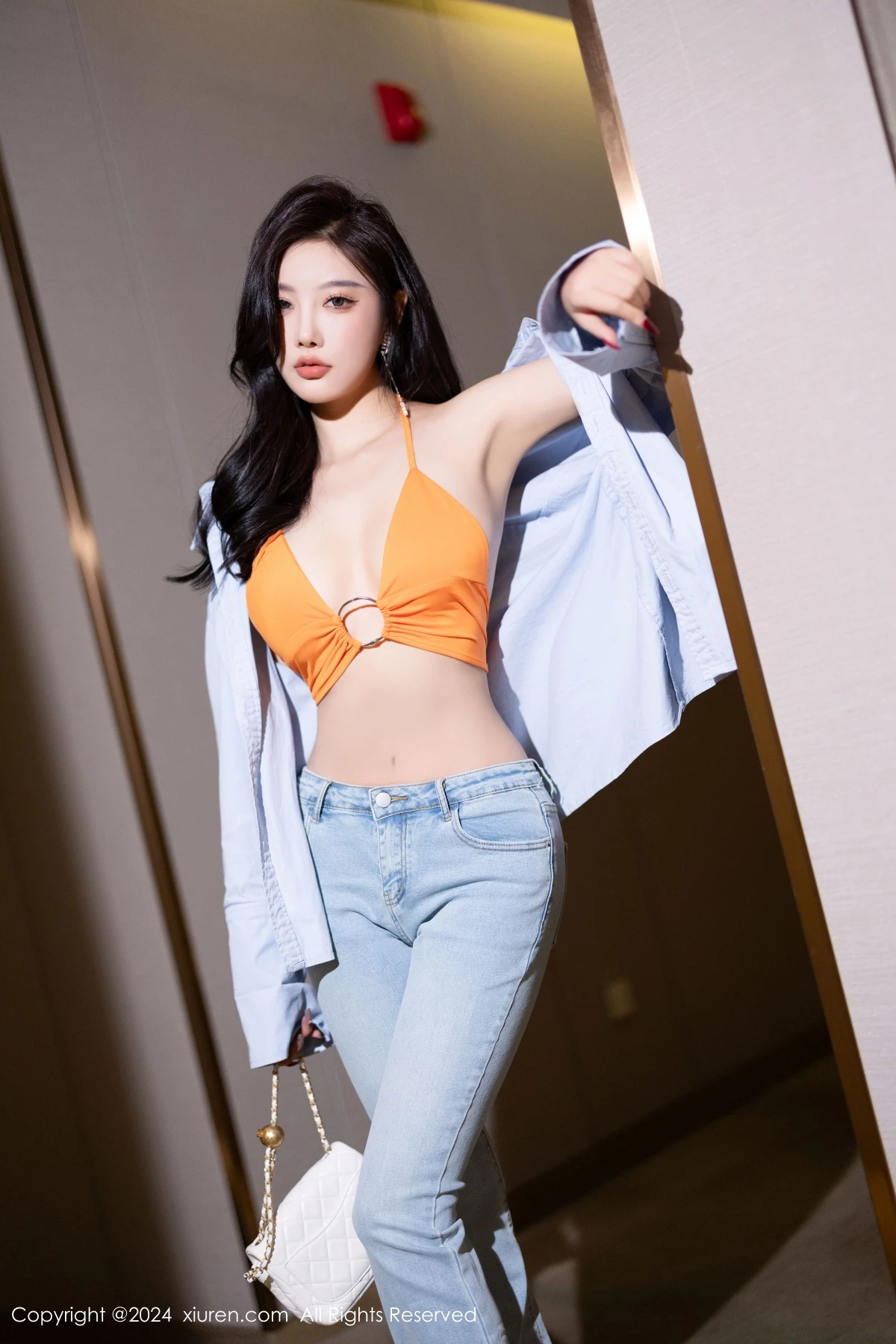 [XiuRen秀人网]第9282期杨晨晨写真  第2张-《94零社区》