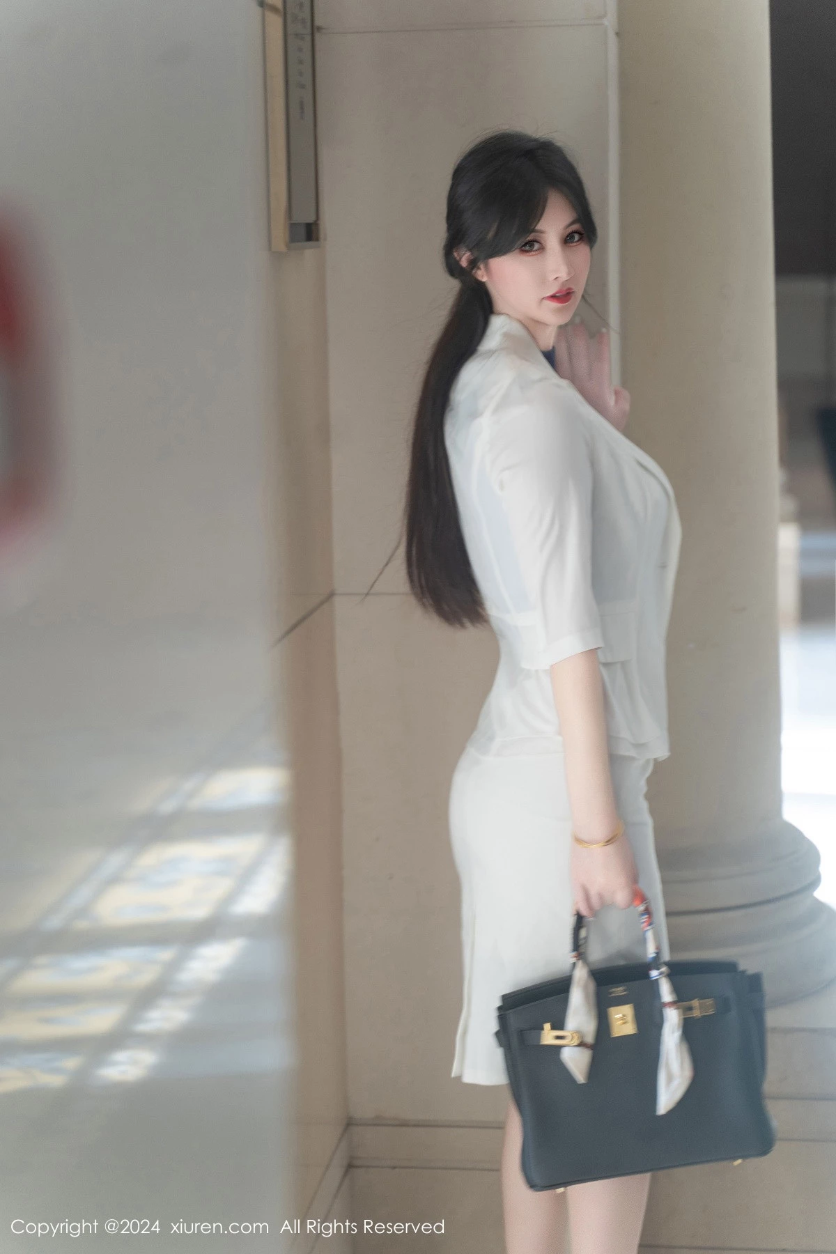 [XiuRen秀人网]第9319期诗诗写真  第1张-《94零社区》