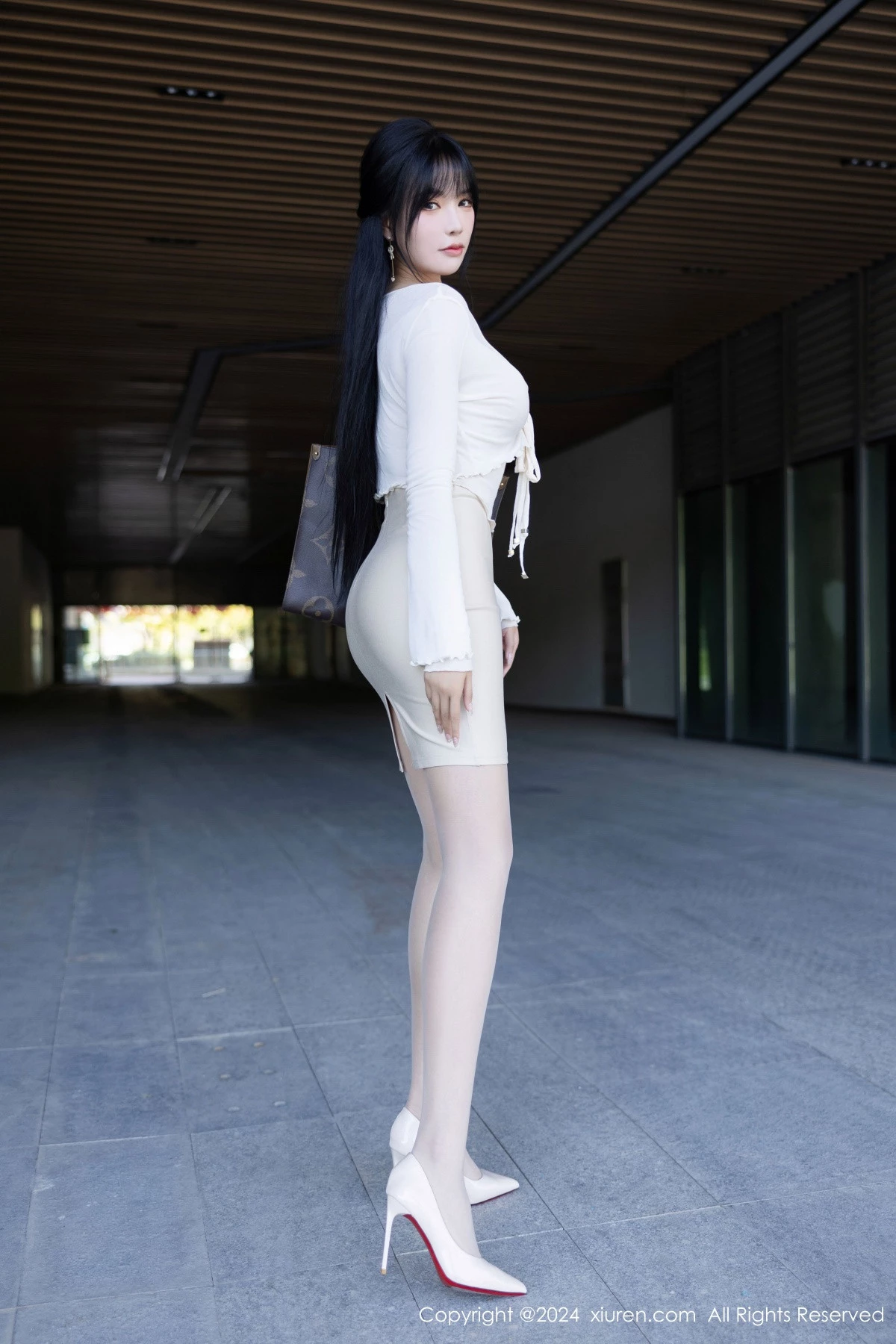 [XiuRen秀人网]第9320期娜比写真  第9张-《94零社区》