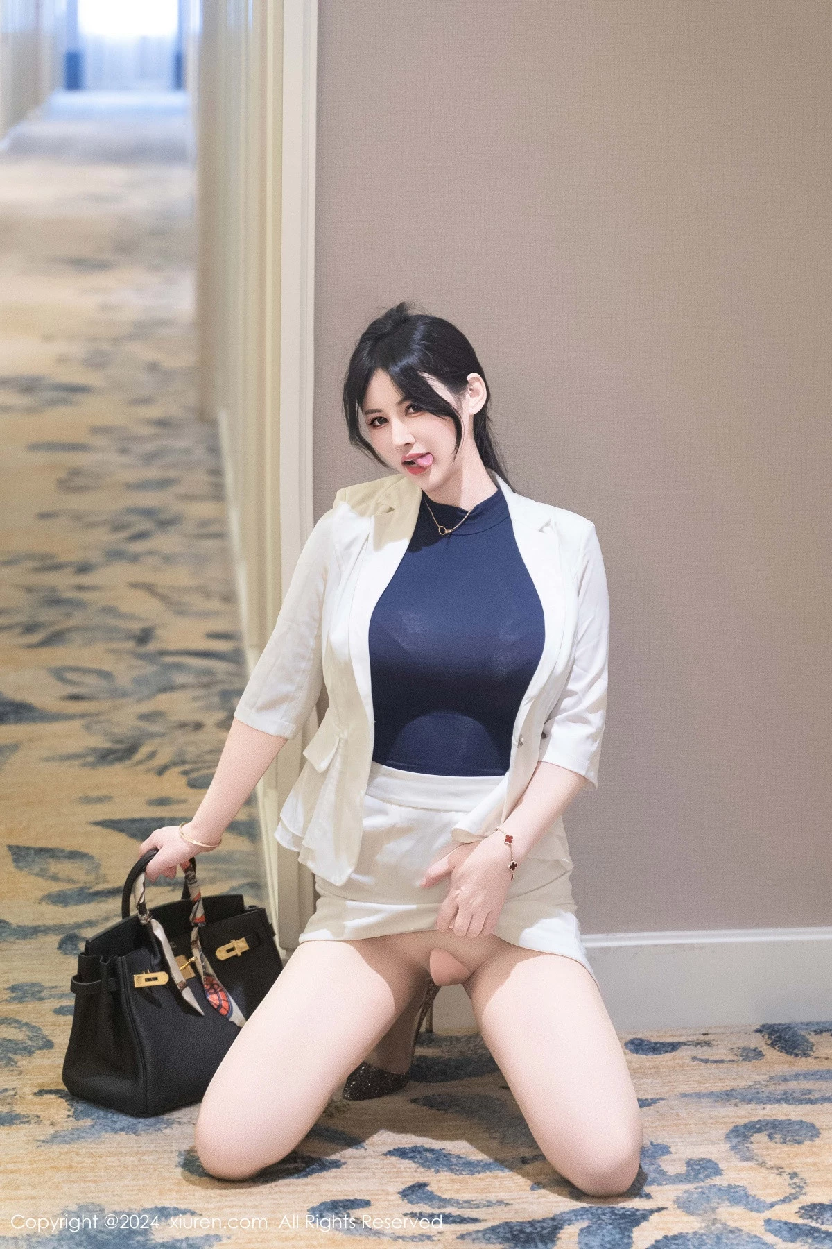 [XiuRen秀人网]第9319期诗诗写真  第21张-《94零社区》