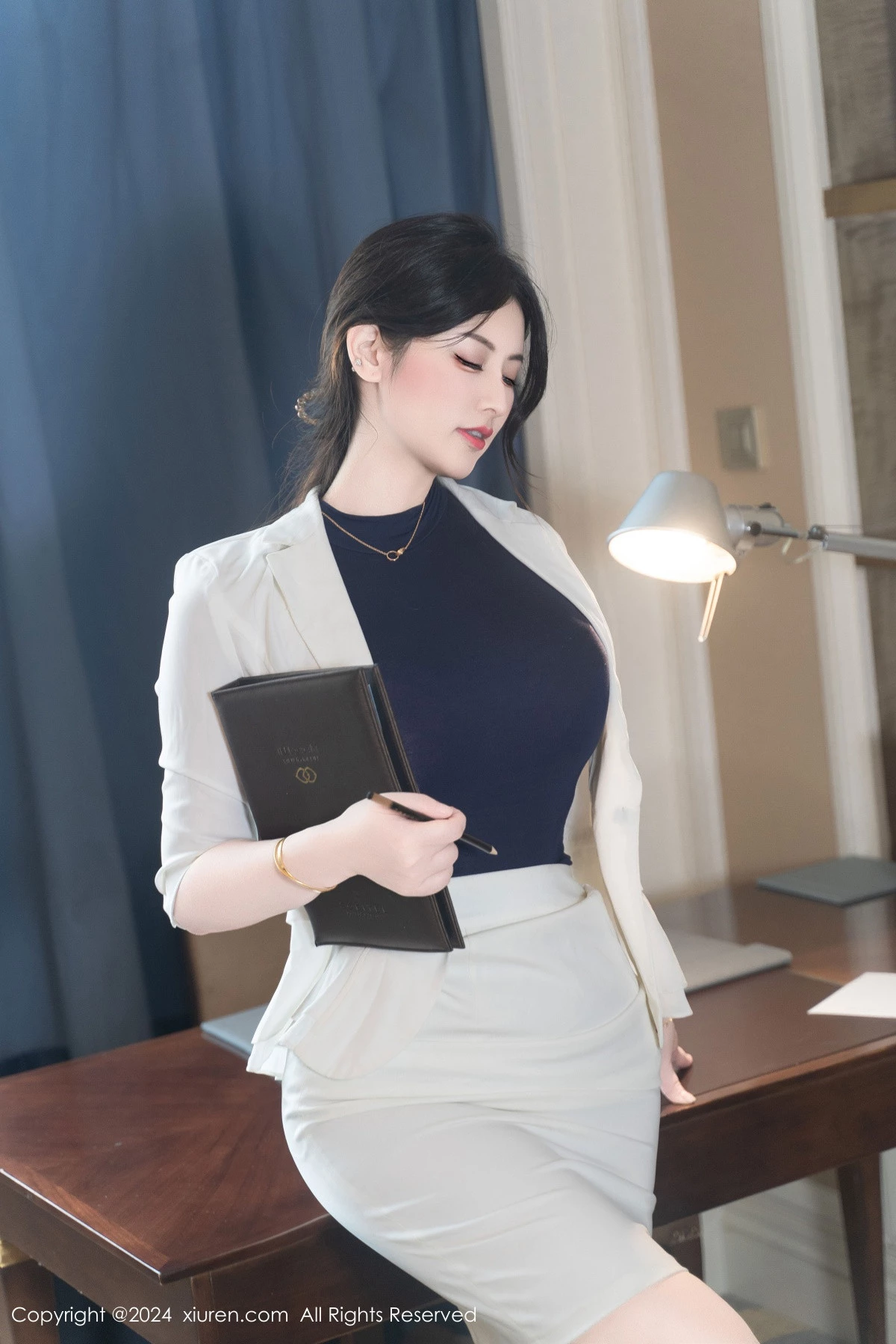 [XiuRen秀人网]第9319期诗诗写真  第28张-《94零社区》