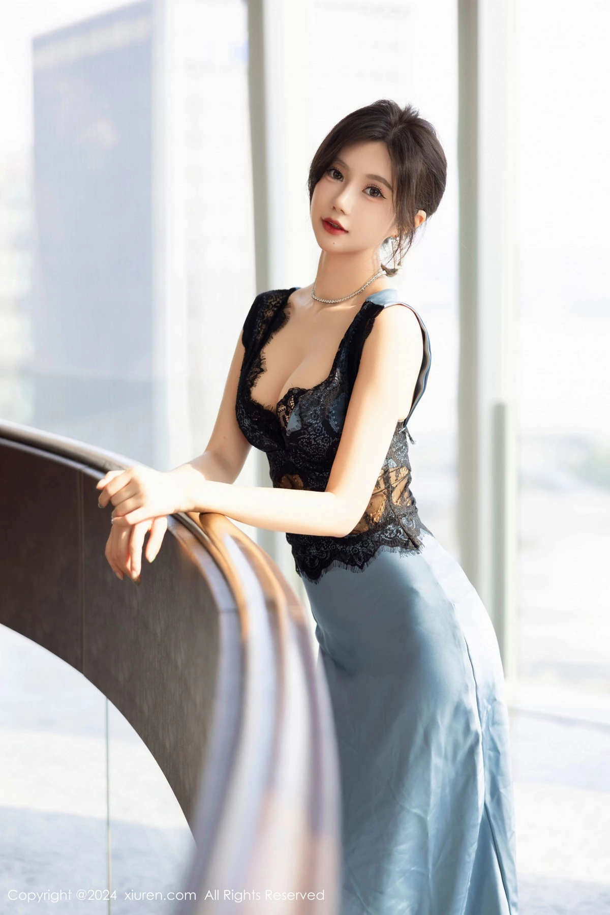 [XiuRen秀人网]第9310期绮里嘉写真  第2张-《94零社区》