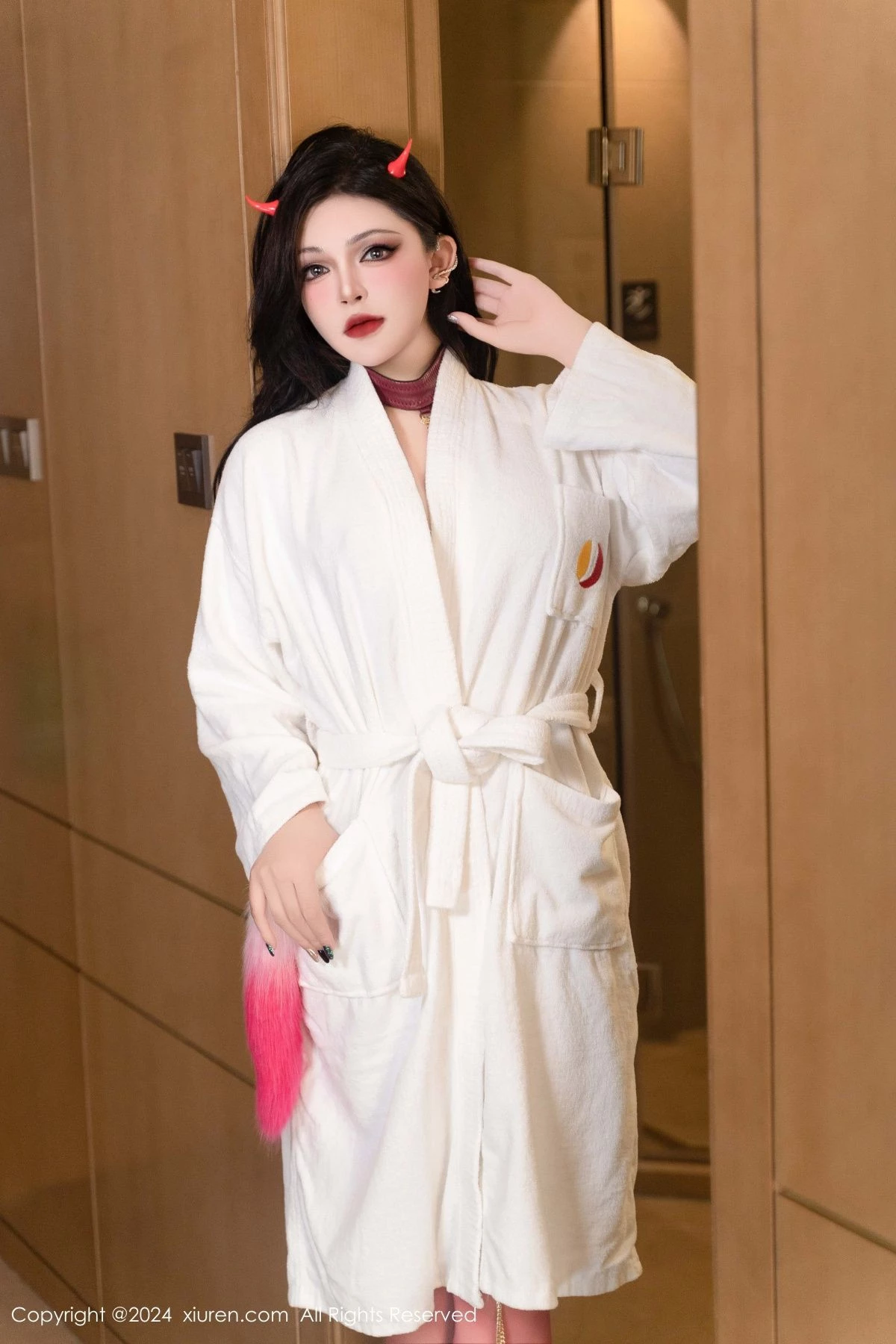 [XiuRen秀人网]第9352期伊丽莎有点白写真  第6张-《94零社区》